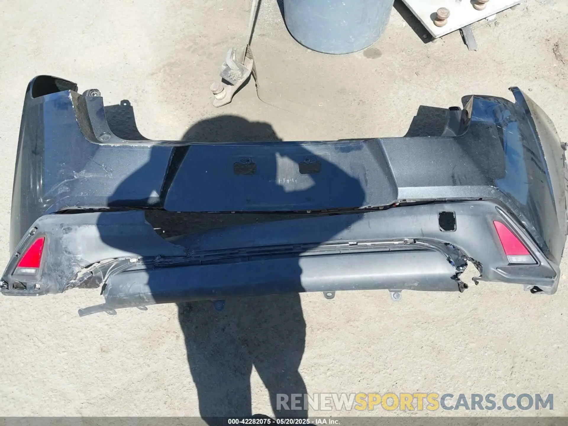12 Photograph of a damaged car JTHE9JBH3L2031805 LEXUS UX 250H 2020