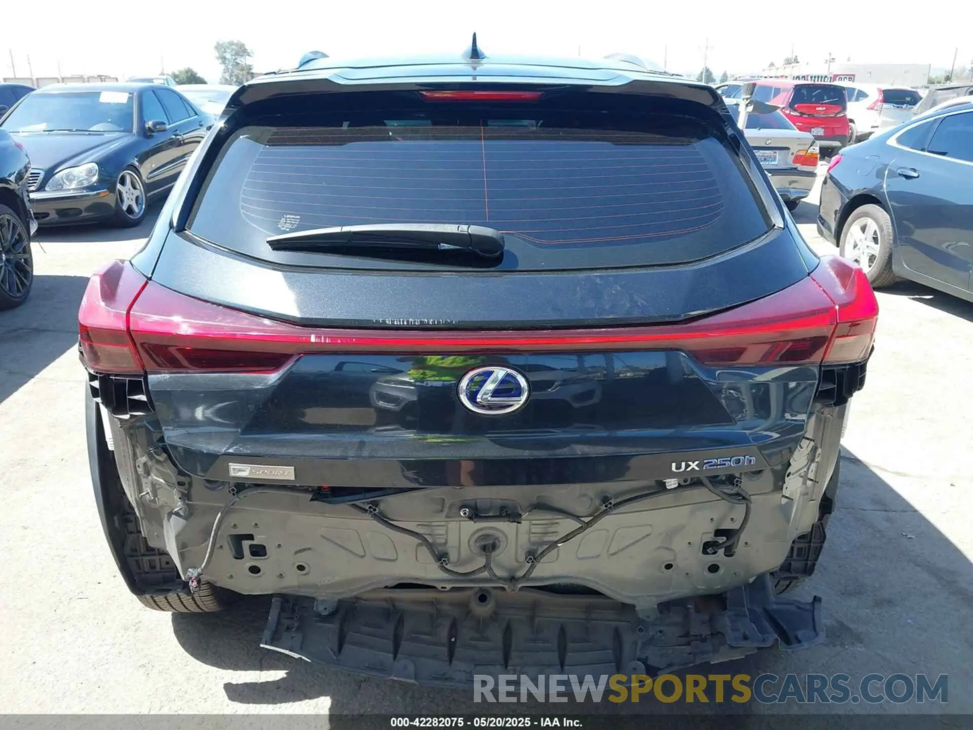 17 Photograph of a damaged car JTHE9JBH3L2031805 LEXUS UX 250H 2020