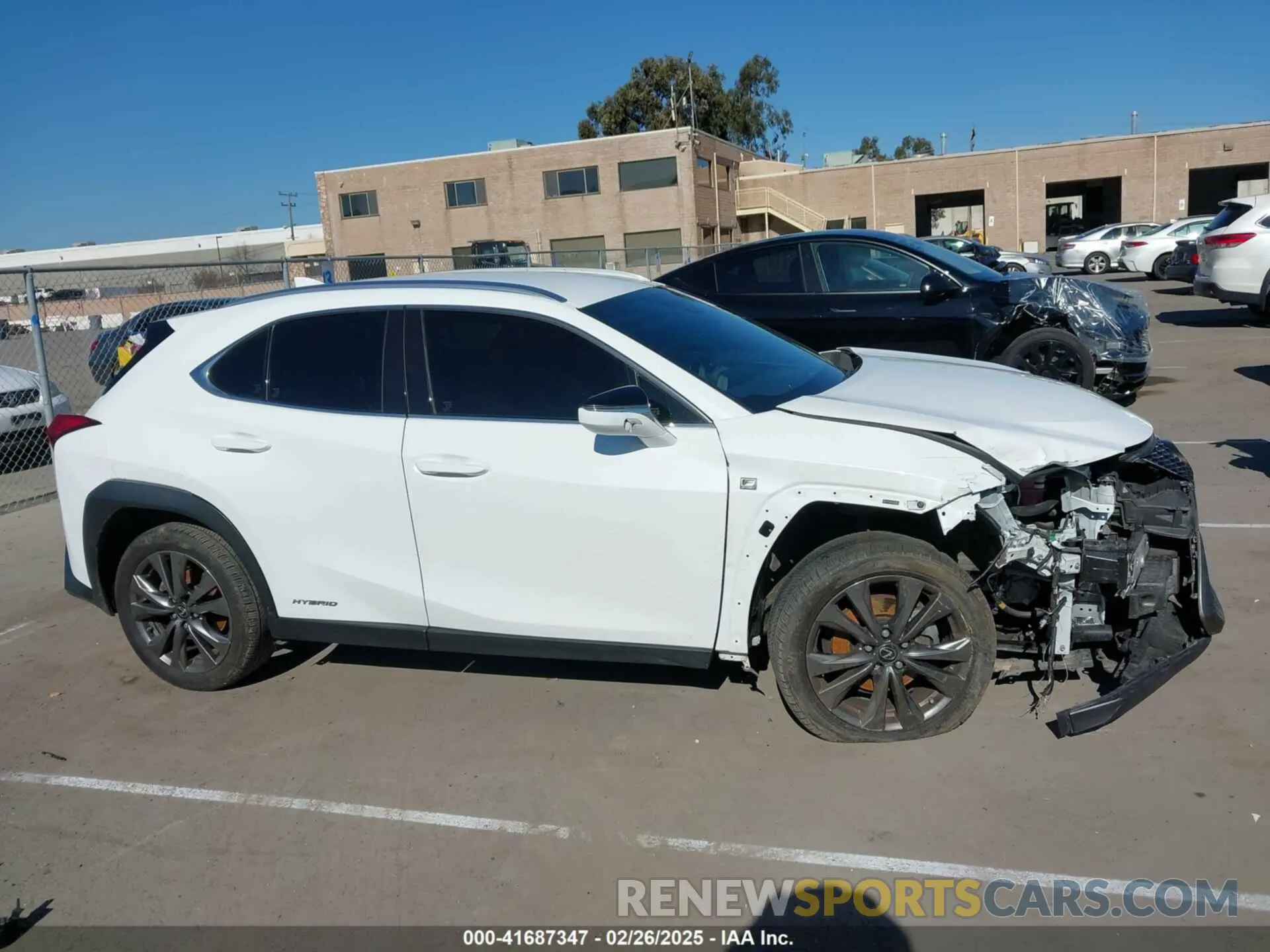 12 Фотография поврежденного автомобиля JTHE9JBH7L2032553 LEXUS UX 250H 2020