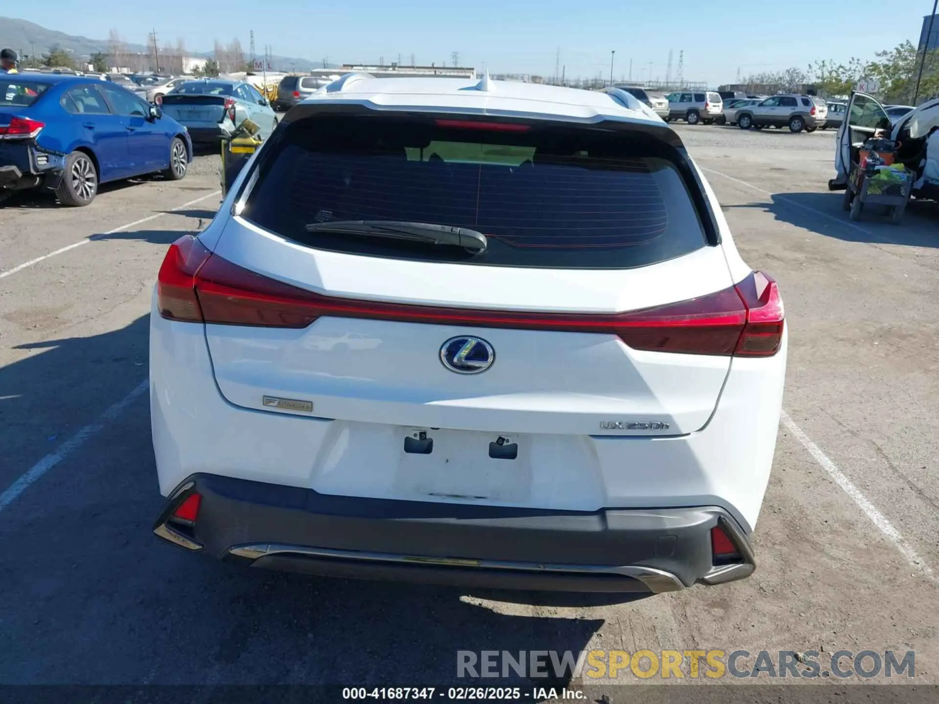 15 Фотография поврежденного автомобиля JTHE9JBH7L2032553 LEXUS UX 250H 2020