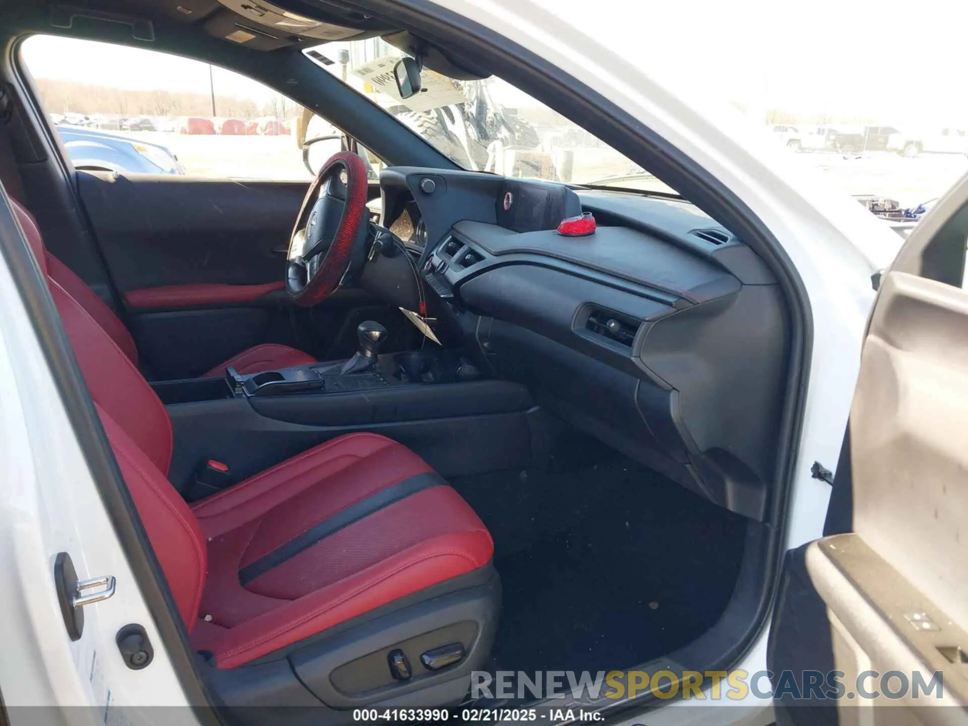 5 Photograph of a damaged car JTHE9JBH9L2035843 LEXUS UX 250H 2020
