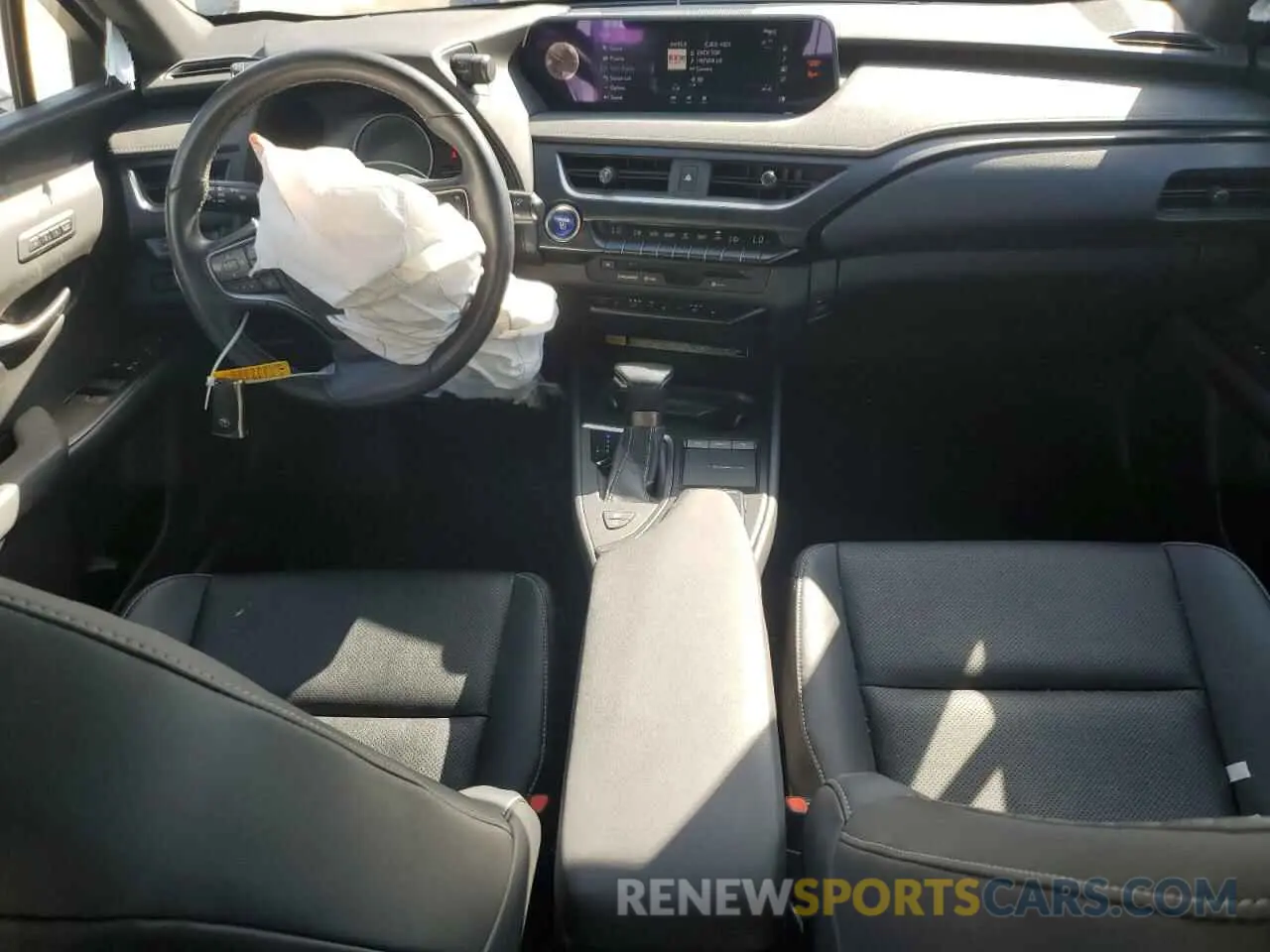 8 Photograph of a damaged car JTHL9JBH3L2032377 LEXUS UX 250H 2020