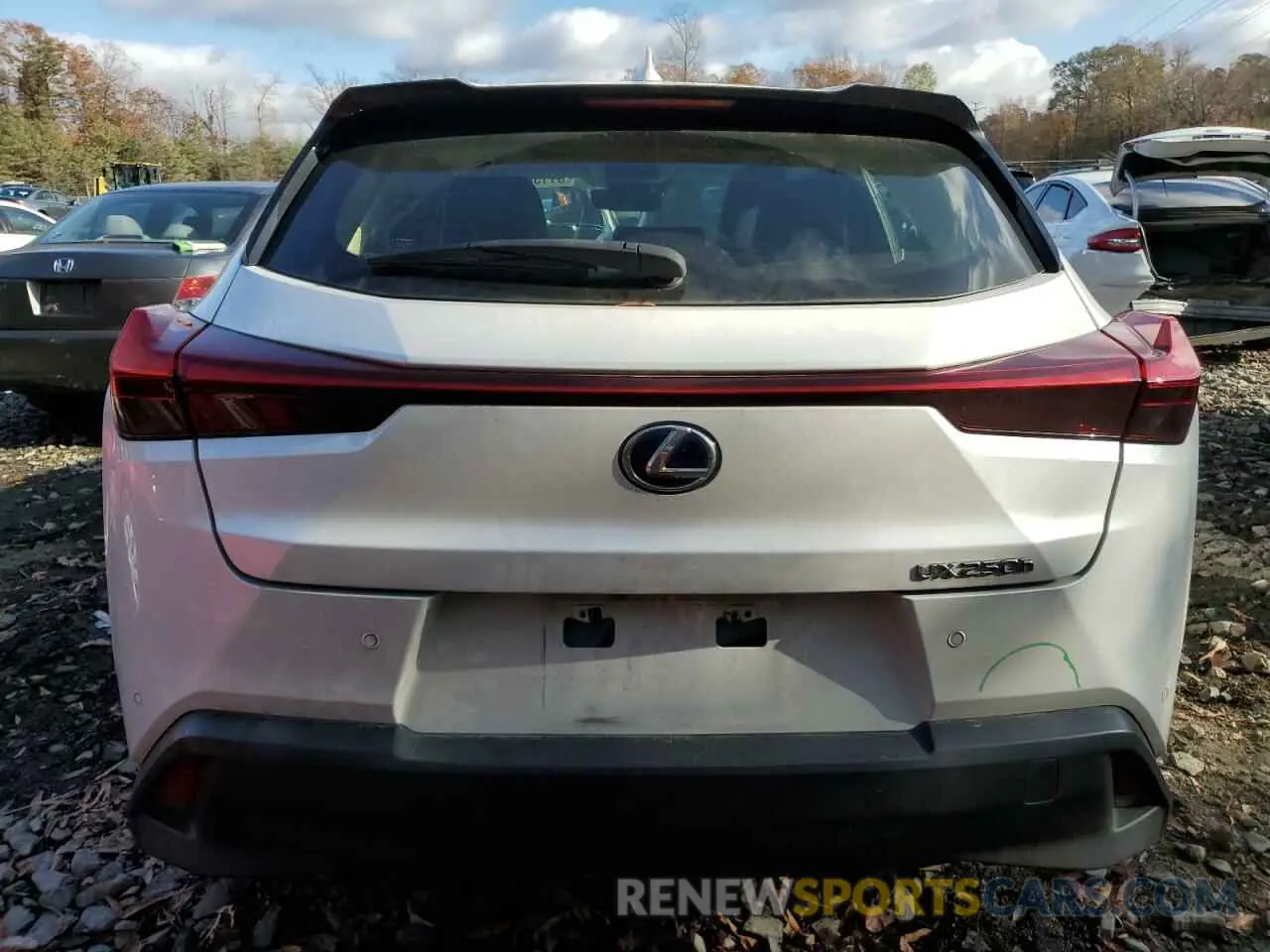 6 Фотография поврежденного автомобиля JTHP9JBH1L2020200 LEXUS UX 250H 2020