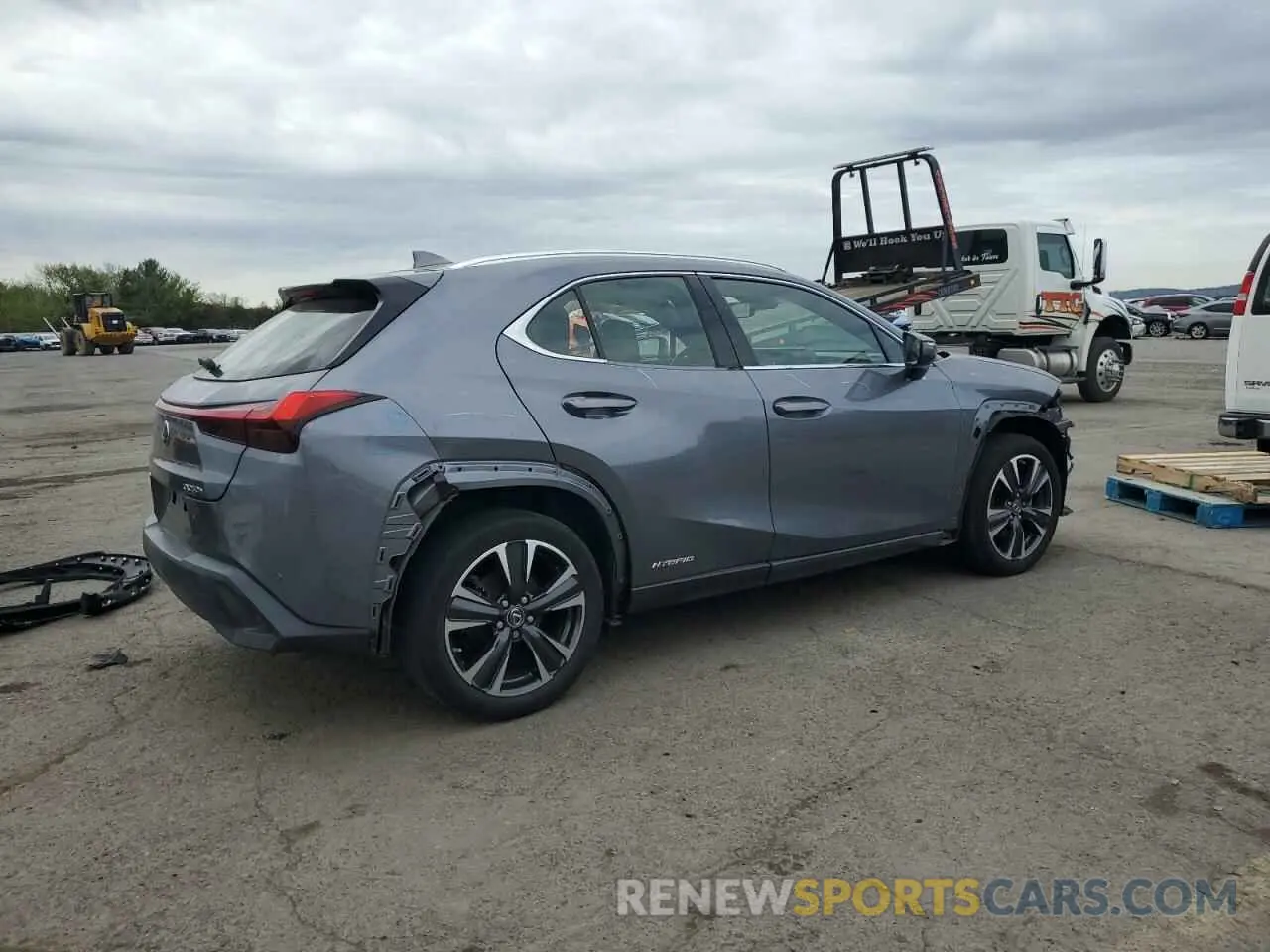 3 Фотография поврежденного автомобиля JTHP9JBH6L2028728 LEXUS UX 250H 2020