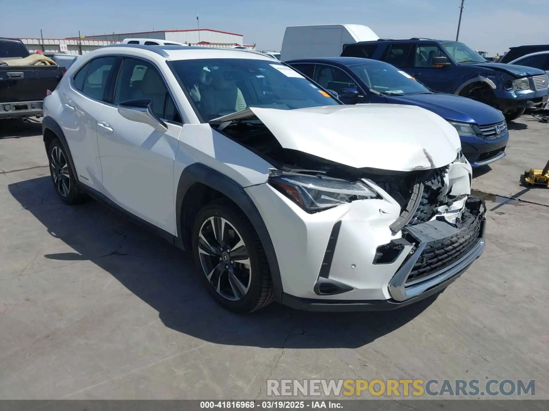 1 Фотография поврежденного автомобиля JTHP9JBH6L2031919 LEXUS UX 250H 2020