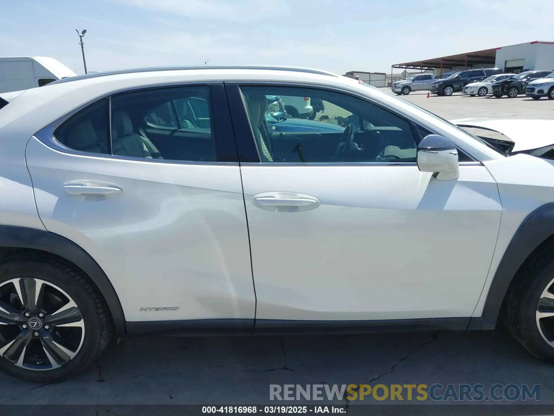 14 Фотография поврежденного автомобиля JTHP9JBH6L2031919 LEXUS UX 250H 2020