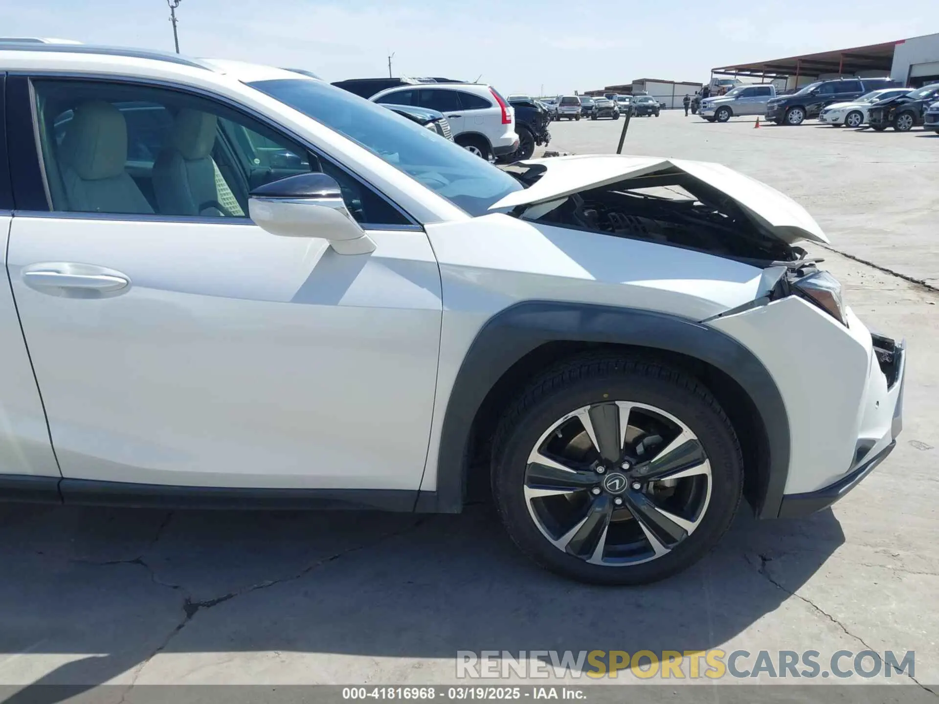 19 Фотография поврежденного автомобиля JTHP9JBH6L2031919 LEXUS UX 250H 2020
