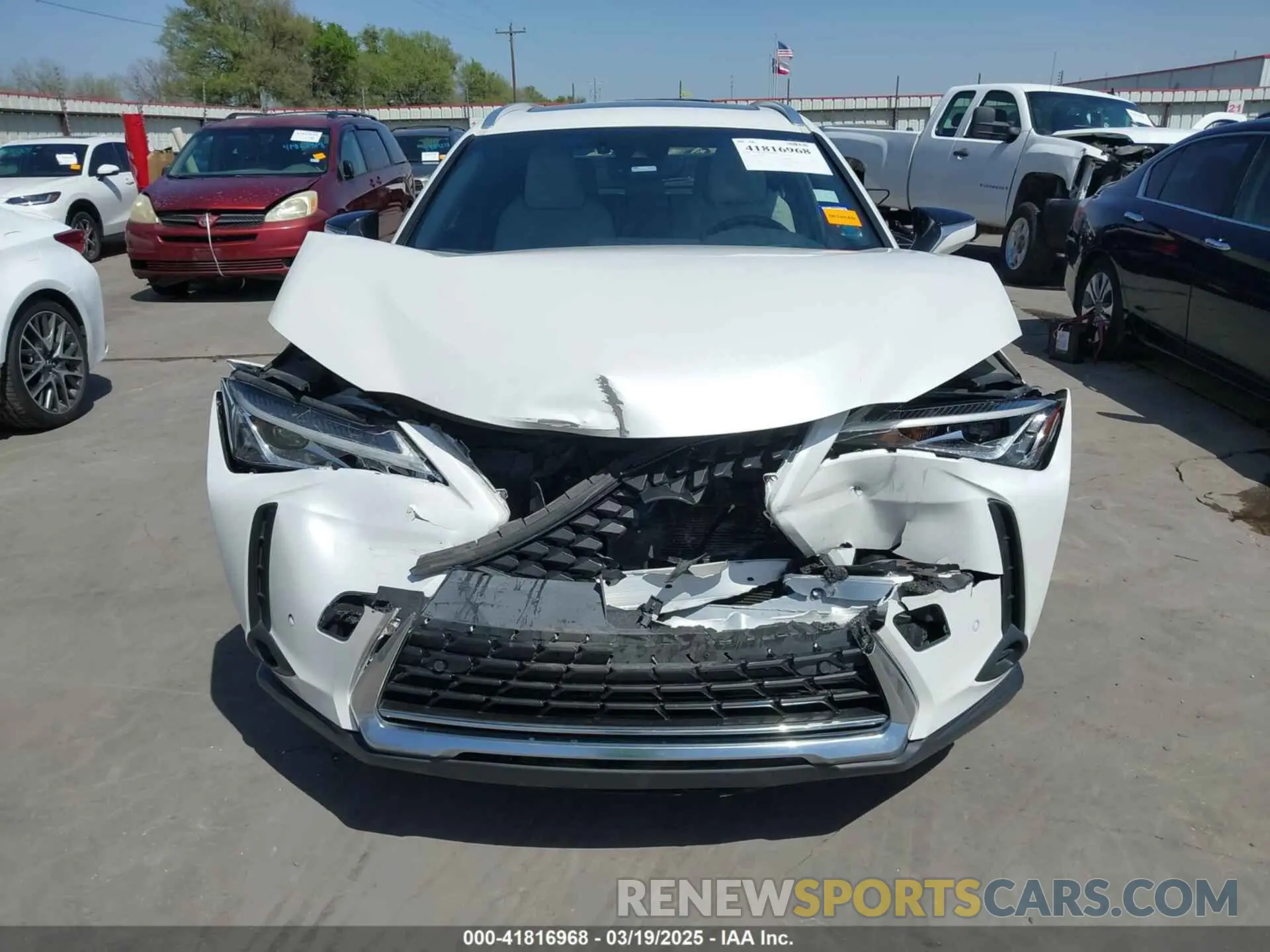 6 Фотография поврежденного автомобиля JTHP9JBH6L2031919 LEXUS UX 250H 2020