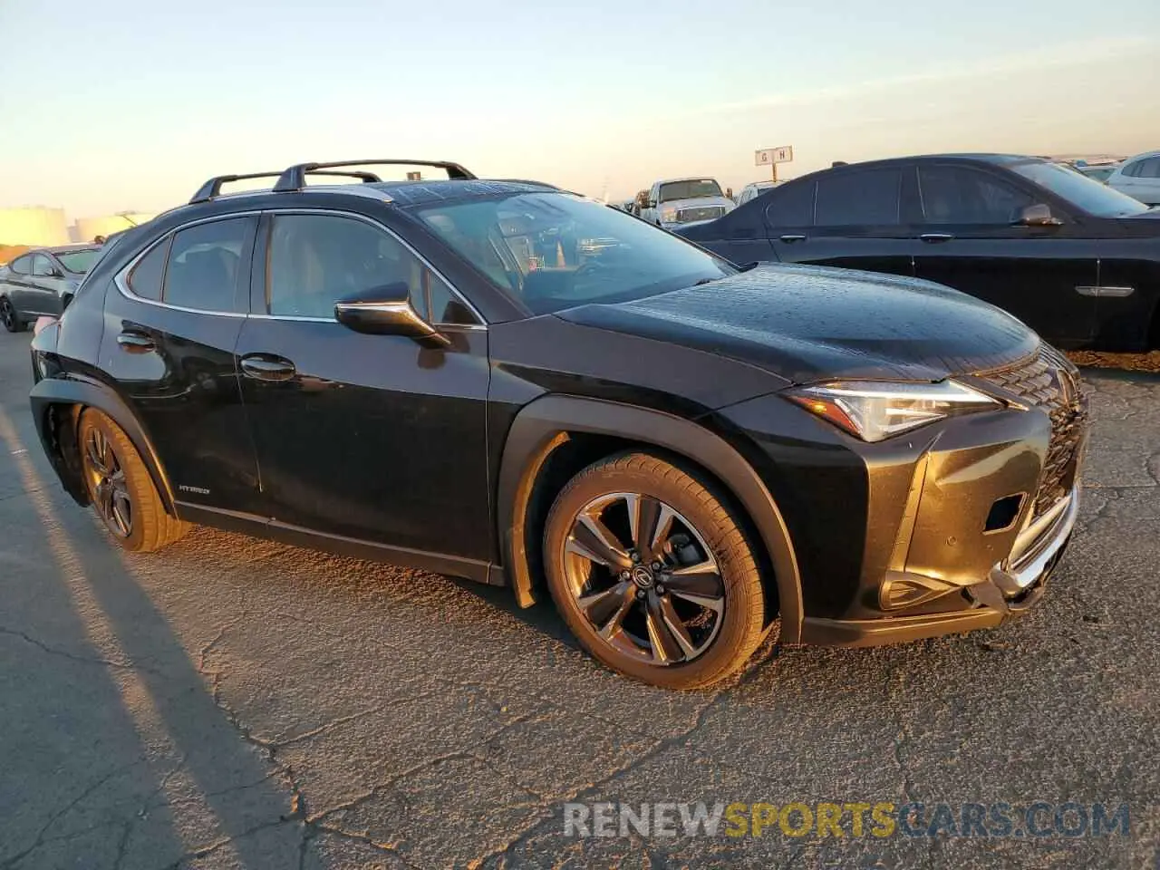 4 Photograph of a damaged car JTHP9JBH7L2026406 LEXUS UX 250H 2020