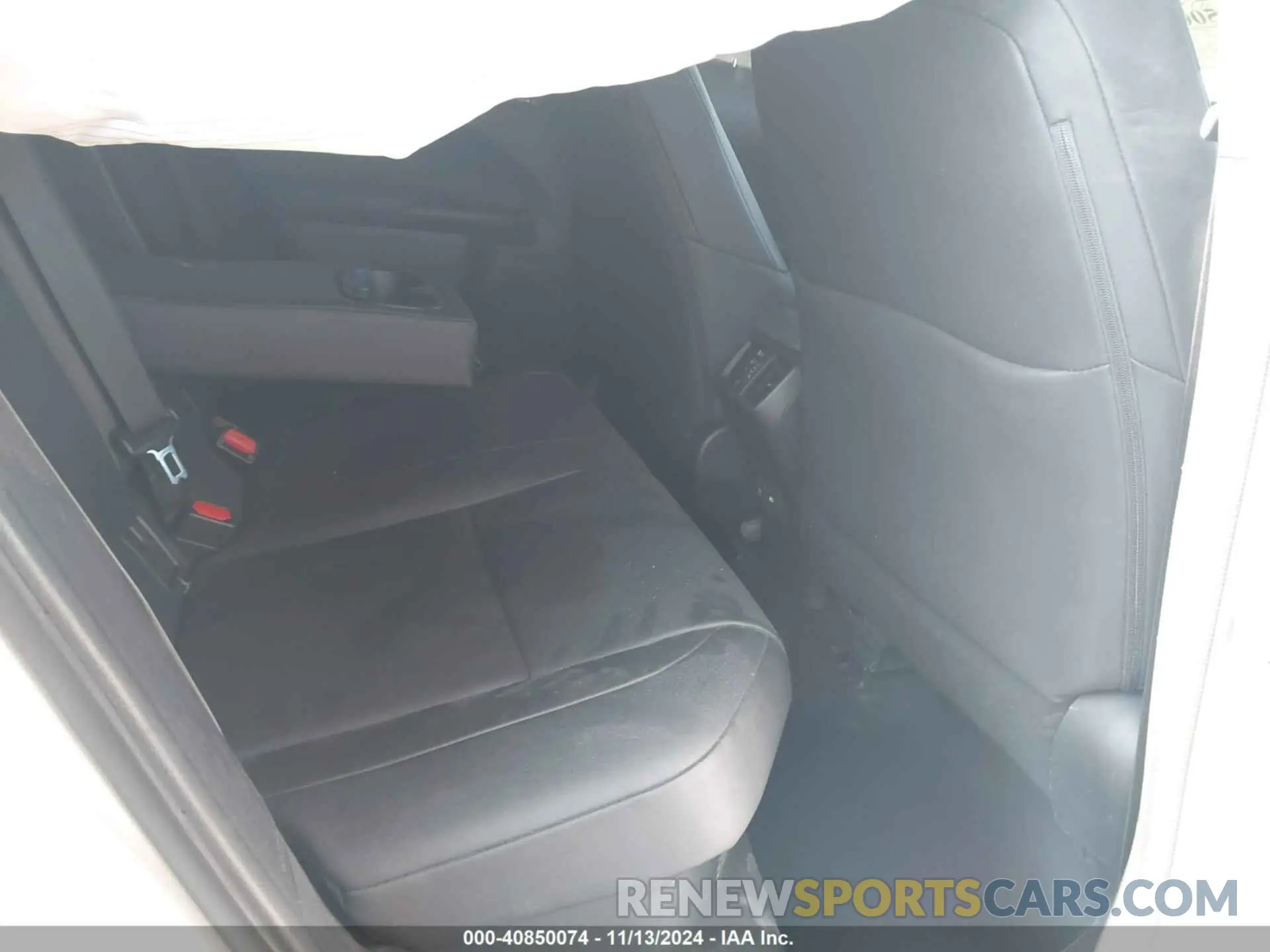 8 Фотография поврежденного автомобиля JTHP9JBH8L2027189 LEXUS UX 250H 2020