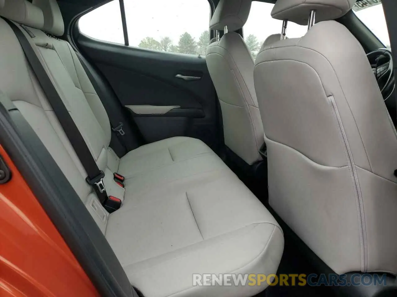 11 Photograph of a damaged car JTHP9JBHXL2020762 LEXUS UX 250H 2020