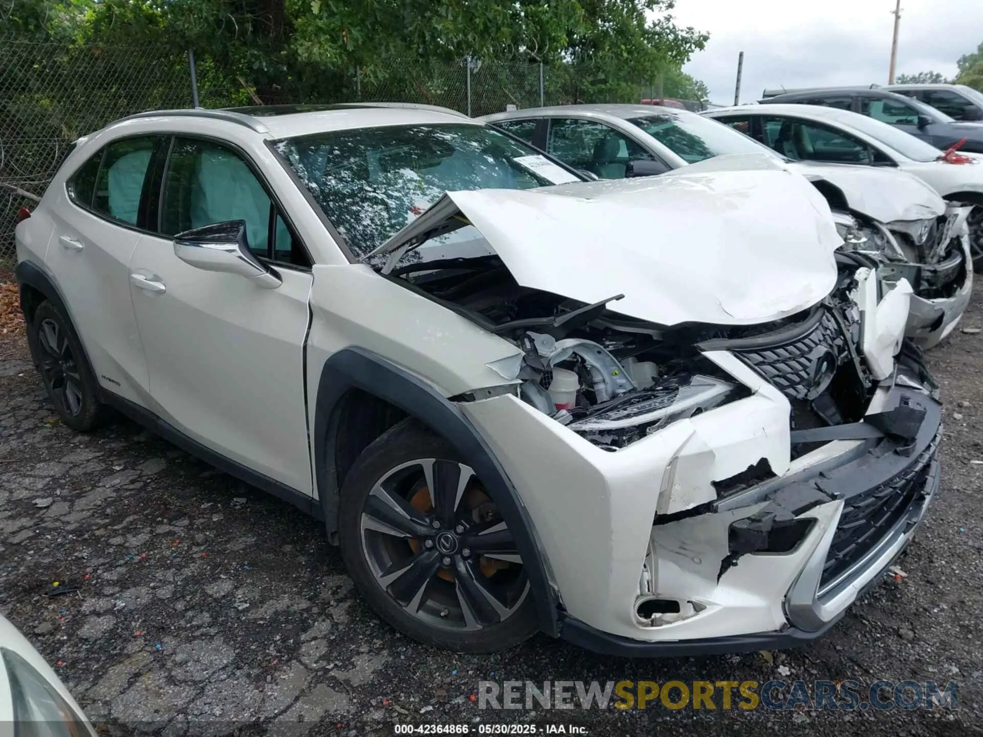13 Photograph of a damaged car JTHP9JBHXL2026917 LEXUS UX 250H 2020