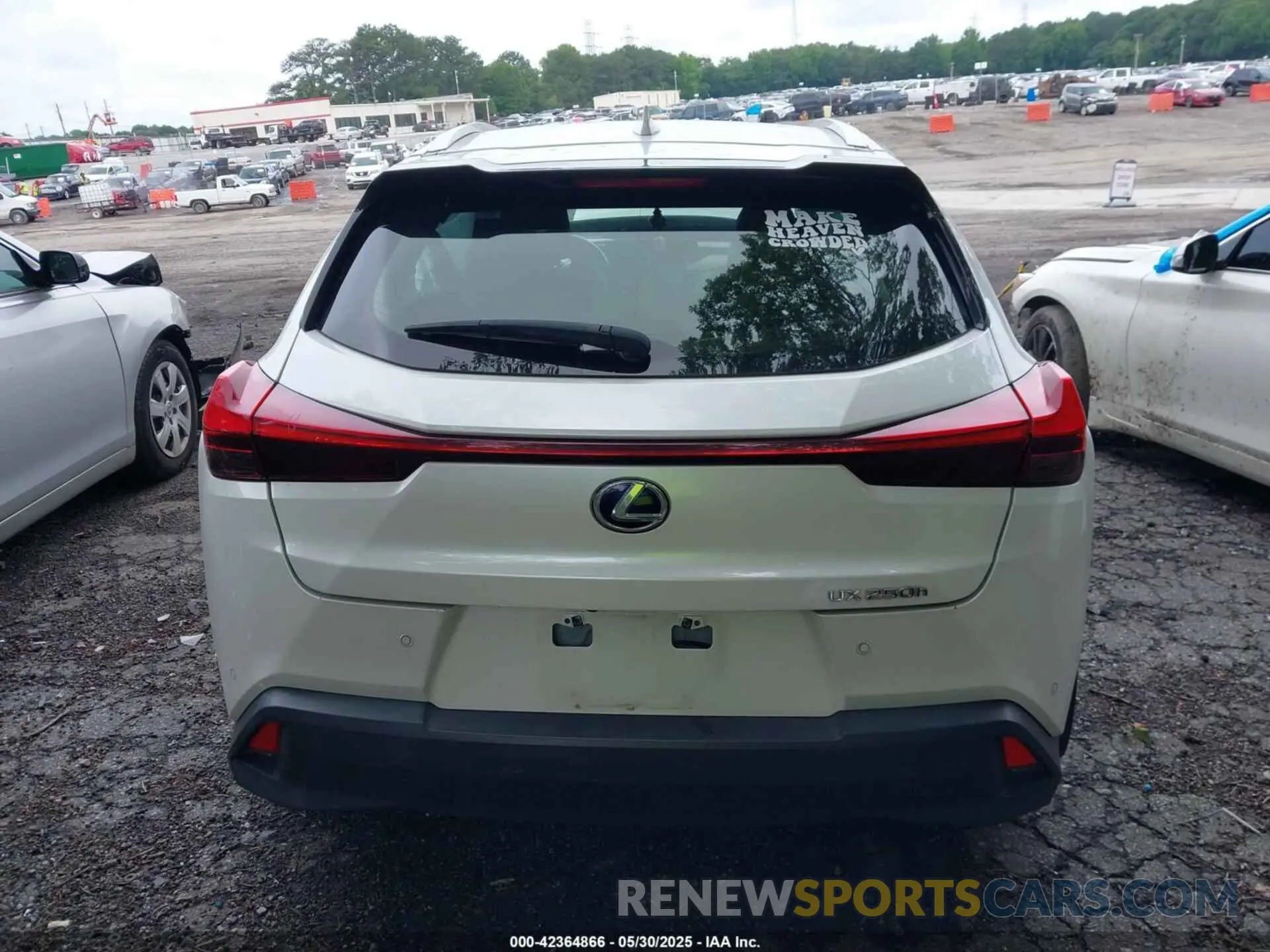 16 Photograph of a damaged car JTHP9JBHXL2026917 LEXUS UX 250H 2020
