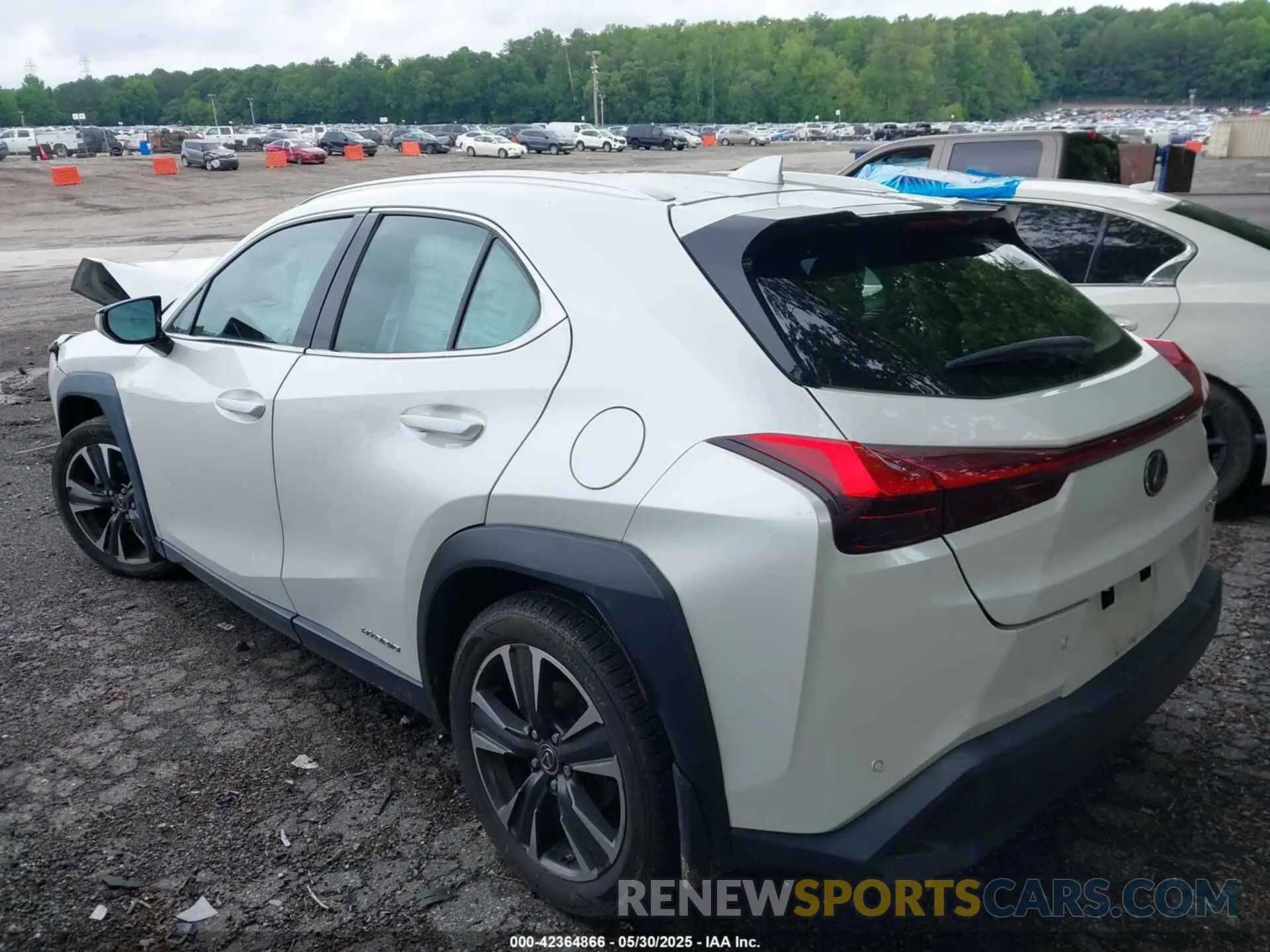 3 Photograph of a damaged car JTHP9JBHXL2026917 LEXUS UX 250H 2020