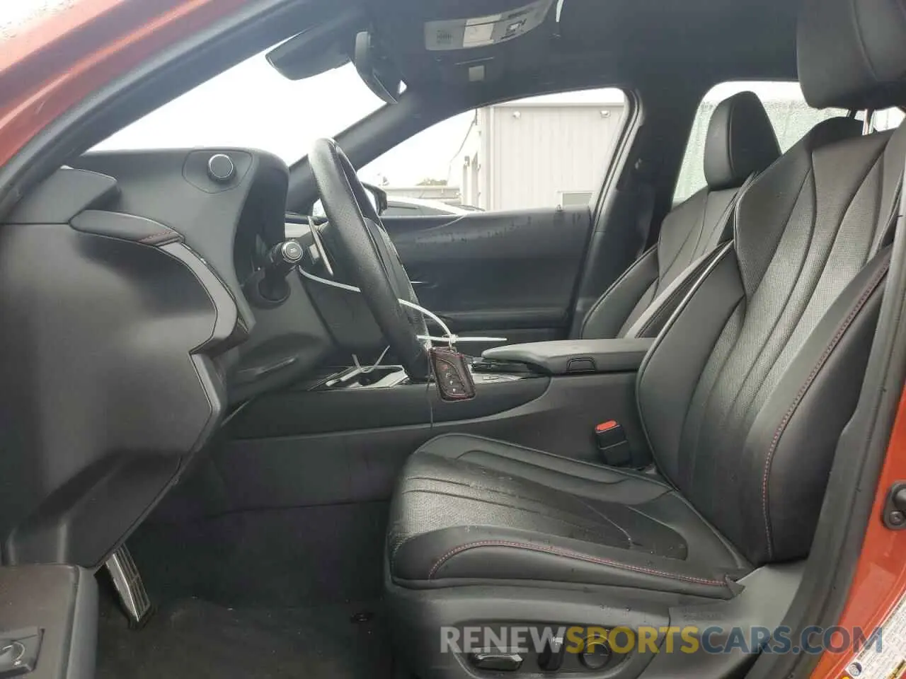 7 Фотография поврежденного автомобиля JTHR9JBH1L2026913 LEXUS UX 250H 2020