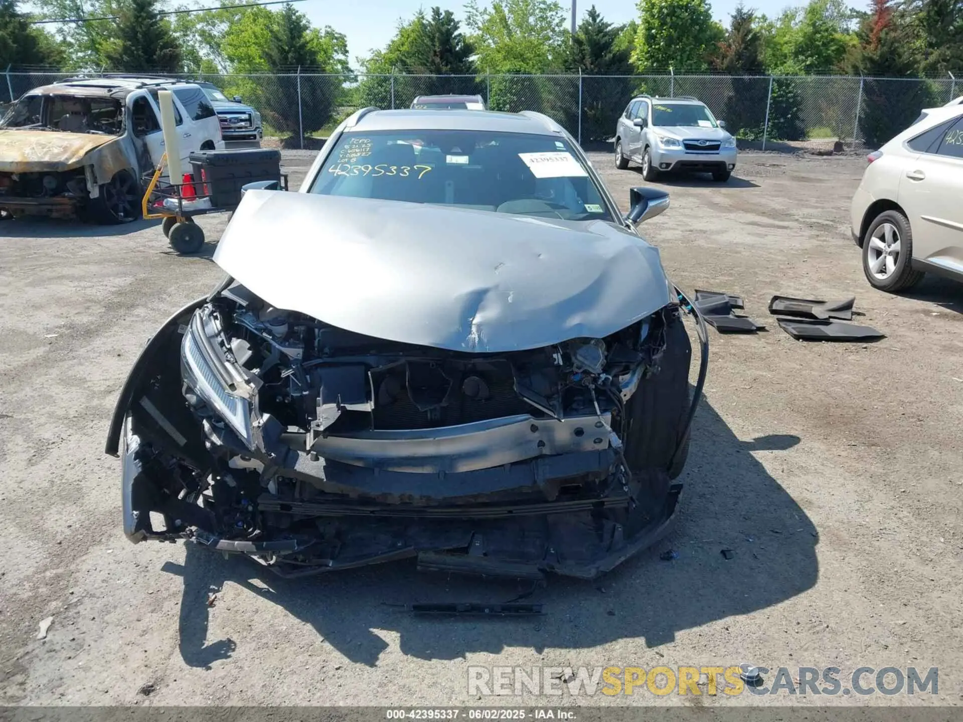 13 Фотография поврежденного автомобиля JTHR9JBH3L2036827 LEXUS UX 250H 2020
