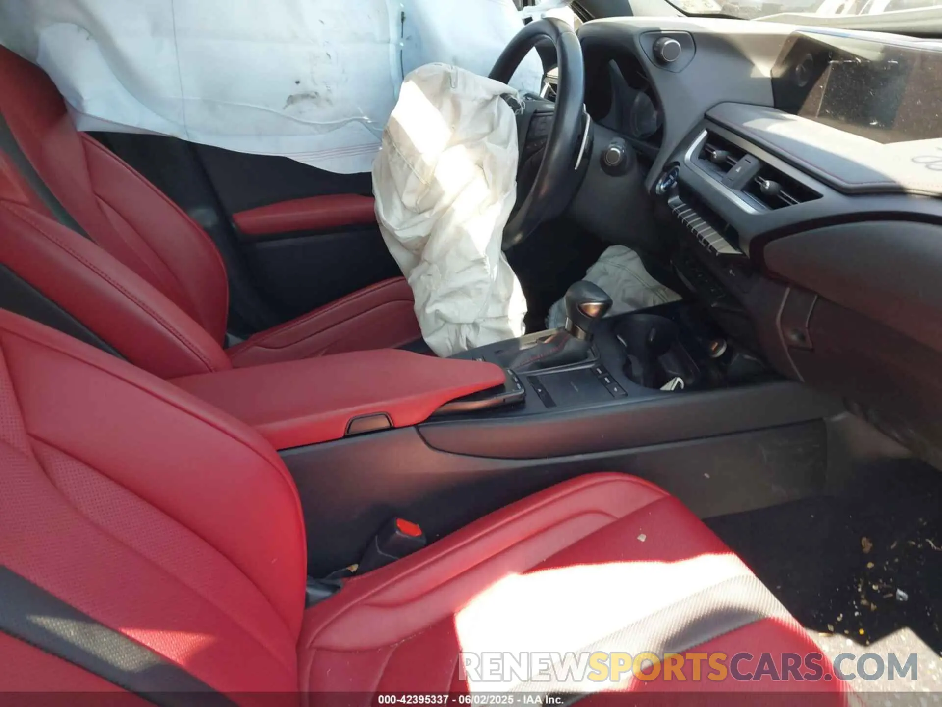 5 Фотография поврежденного автомобиля JTHR9JBH3L2036827 LEXUS UX 250H 2020