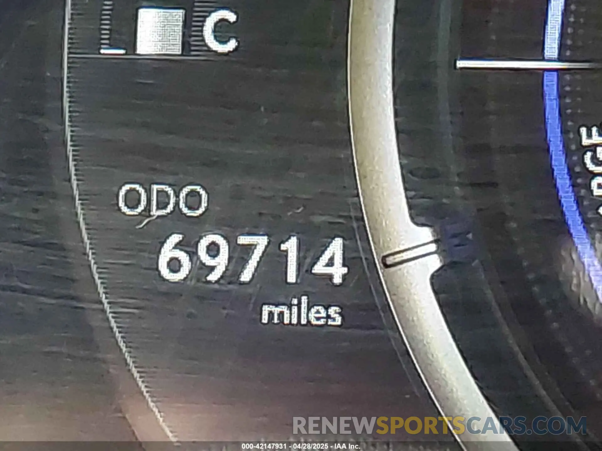 16 Photograph of a damaged car JTHR9JBH4L2030101 LEXUS UX 250H 2020