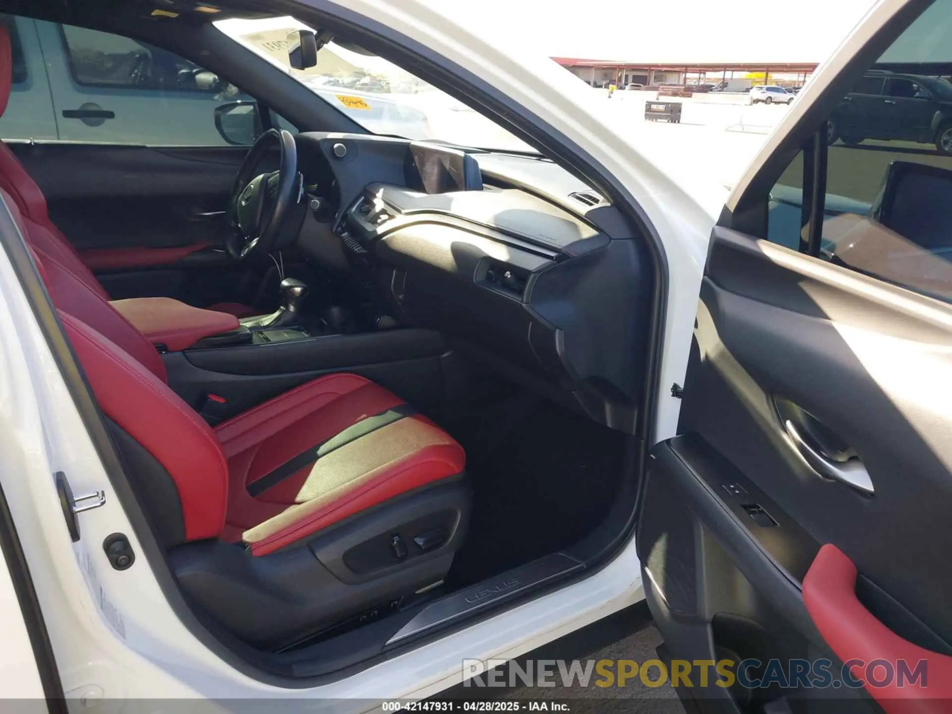 5 Photograph of a damaged car JTHR9JBH4L2030101 LEXUS UX 250H 2020