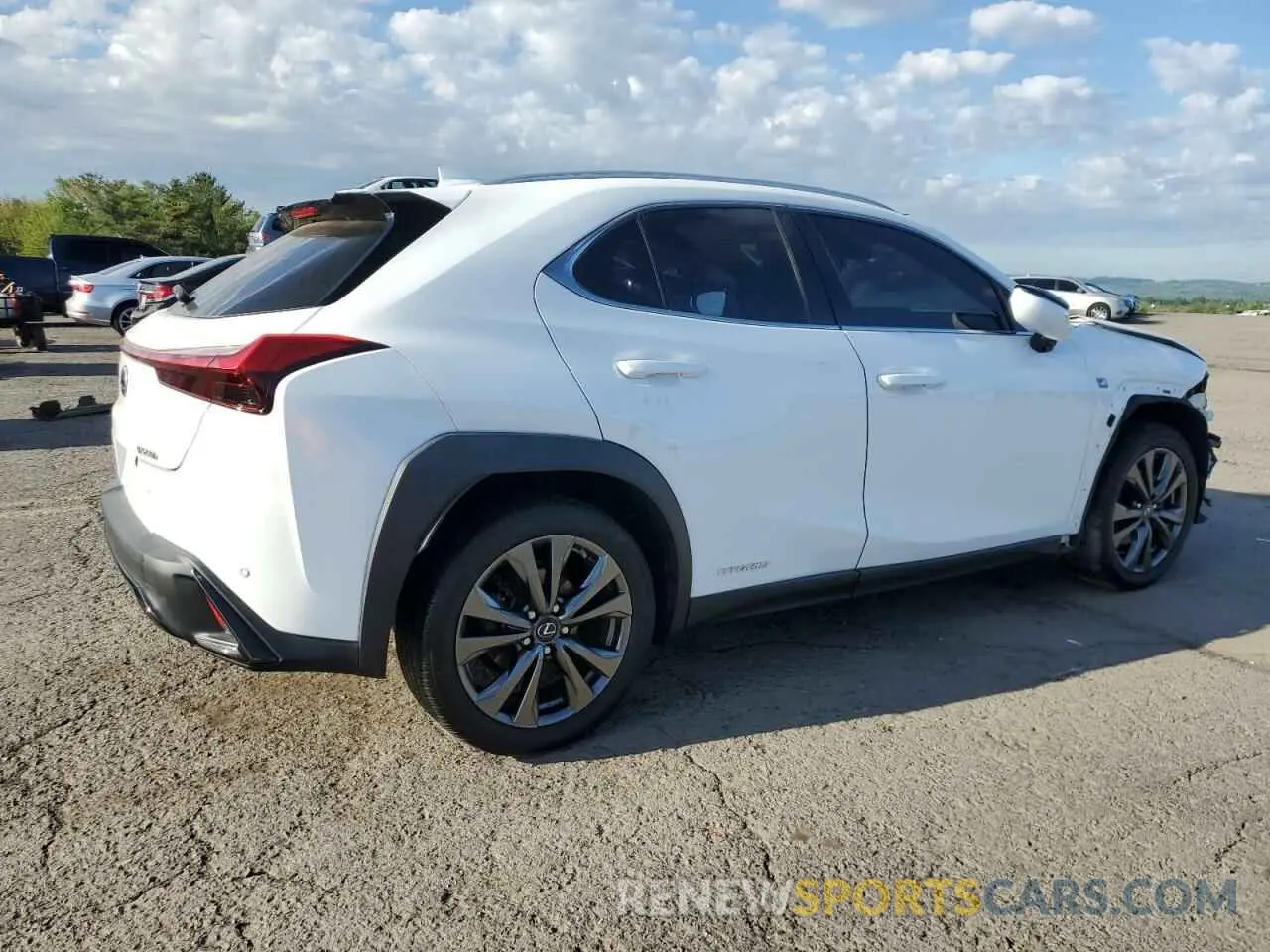 3 Фотография поврежденного автомобиля JTHR9JBH6L2036806 LEXUS UX 250H 2020