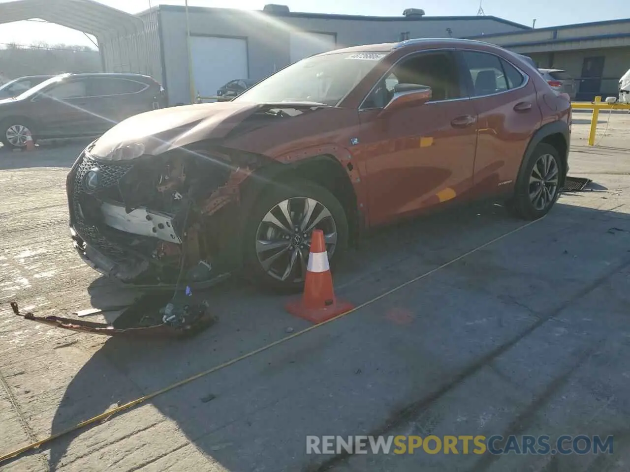 1 Фотография поврежденного автомобиля JTHR9JBH9L2024777 LEXUS UX 250H 2020