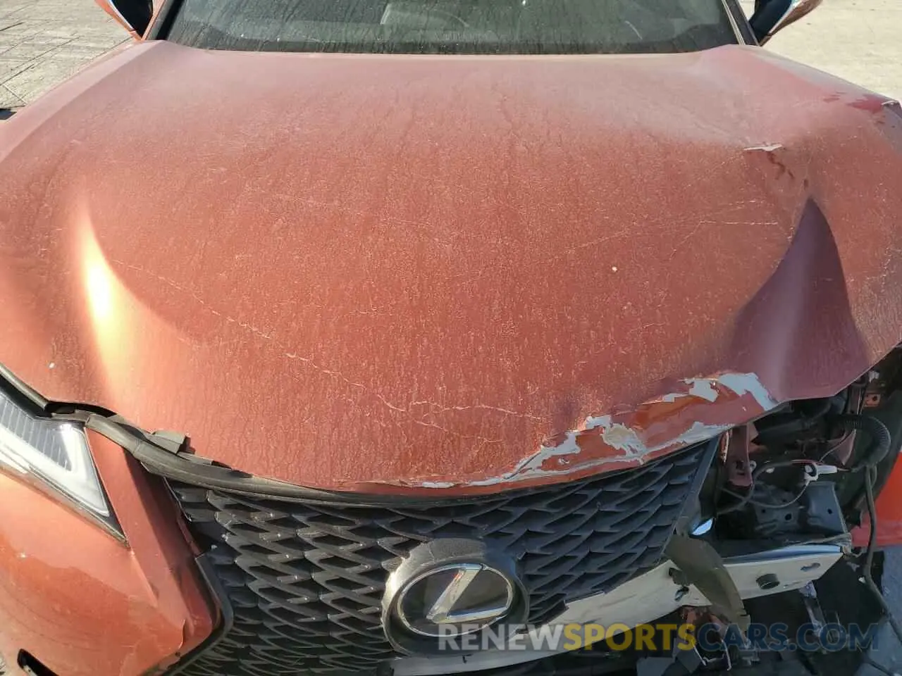 11 Фотография поврежденного автомобиля JTHR9JBH9L2024777 LEXUS UX 250H 2020