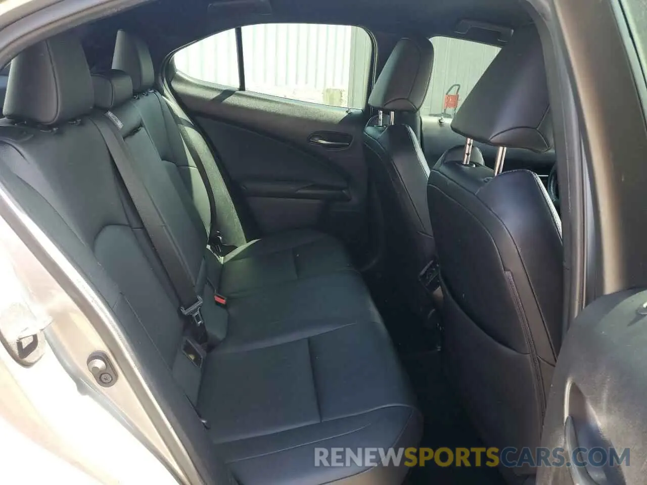 10 Photograph of a damaged car JTHX9JBH5L2035962 LEXUS UX 250H 2020