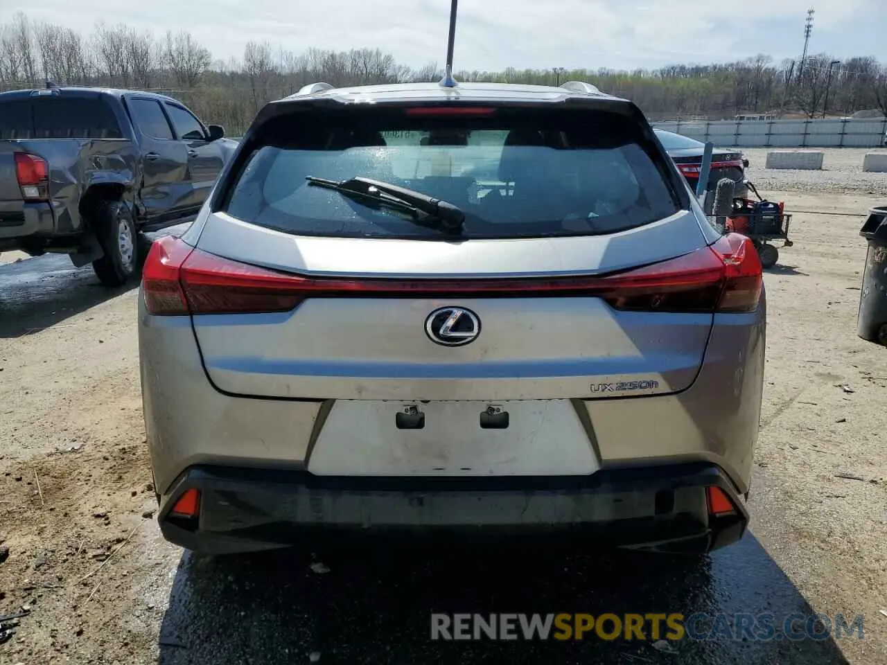 6 Photograph of a damaged car JTHX9JBH5L2035962 LEXUS UX 250H 2020