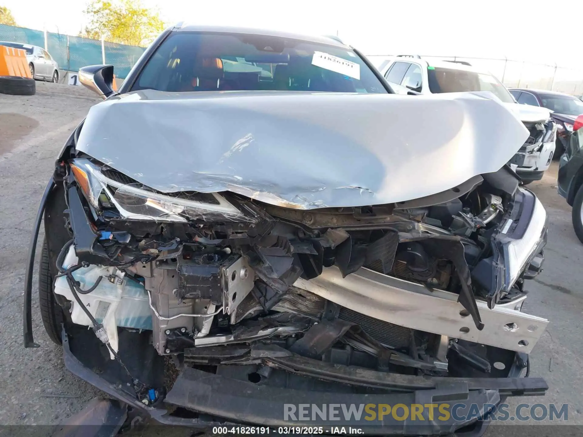 12 Фотография поврежденного автомобиля JTHE9JBHXM2041524 LEXUS UX 250H 2021