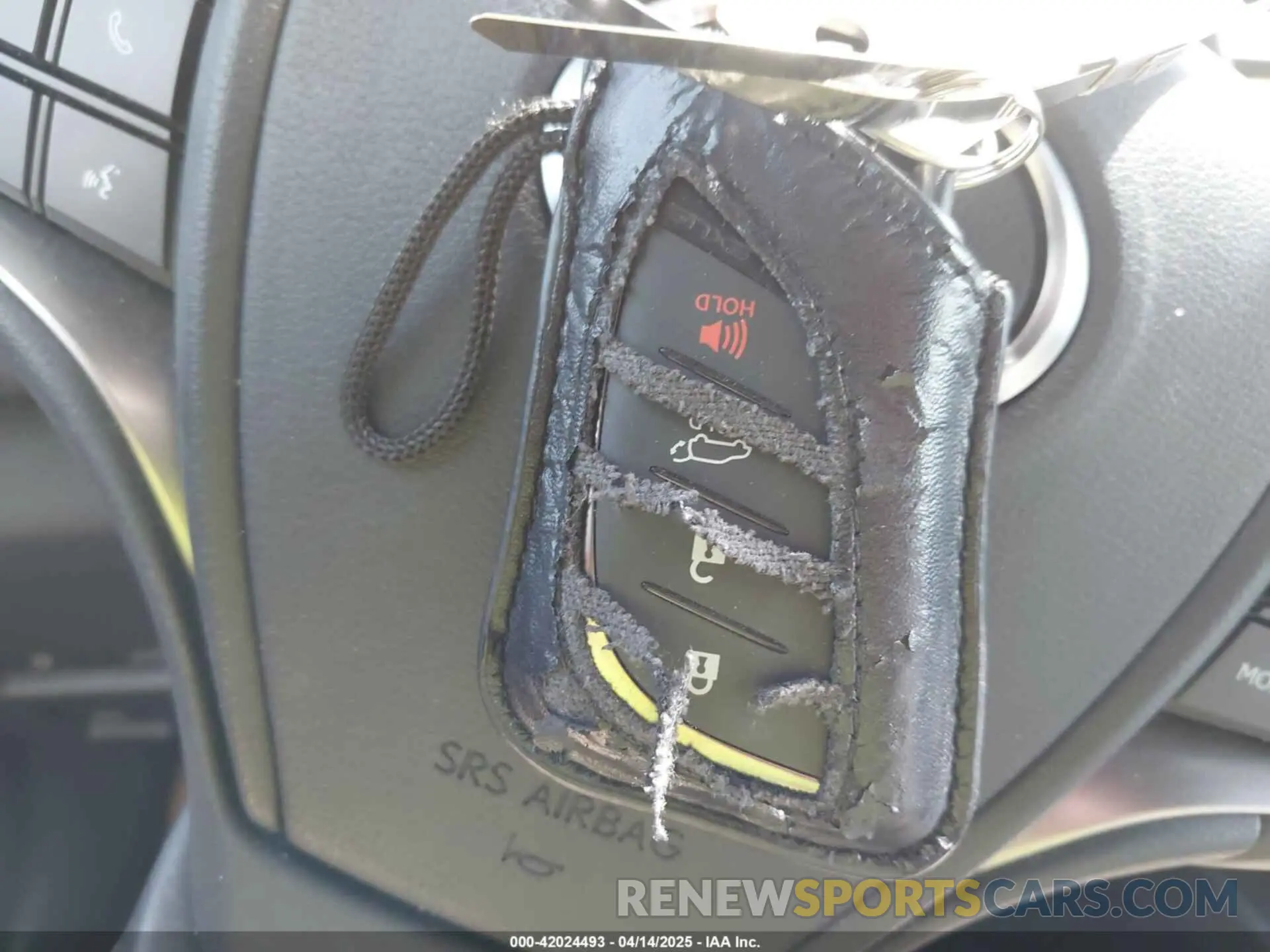 11 Photograph of a damaged car JTHP9JBH1M2040593 LEXUS UX 250H 2021