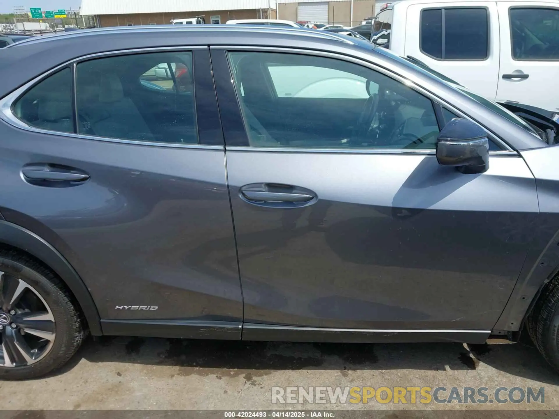 14 Photograph of a damaged car JTHP9JBH1M2040593 LEXUS UX 250H 2021