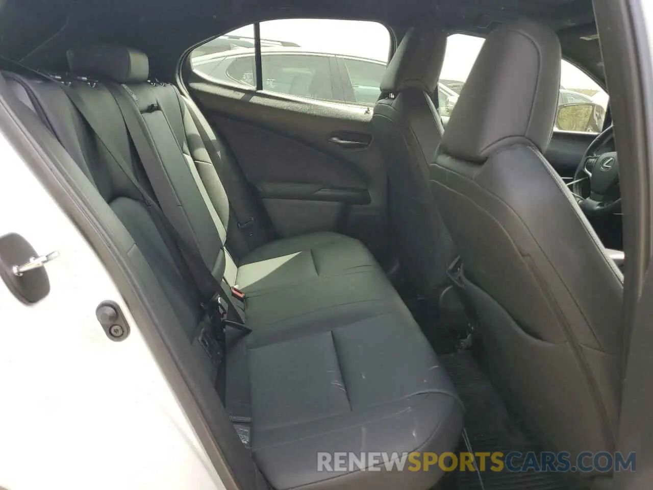10 Фотография поврежденного автомобиля JTHP9JBH2M2044684 LEXUS UX 250H 2021