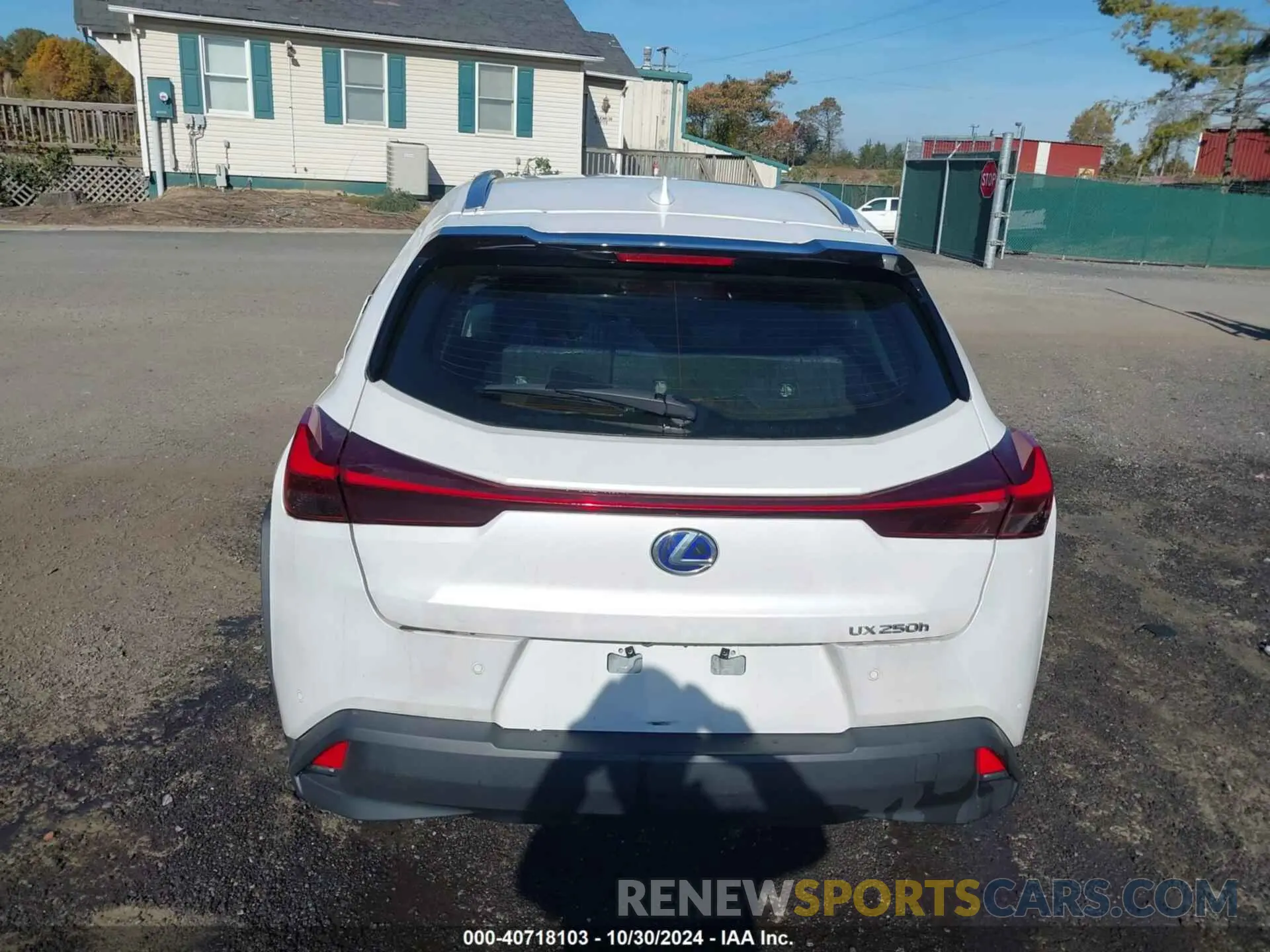 17 Photograph of a damaged car JTHP9JBH5M2053797 LEXUS UX 250H 2021
