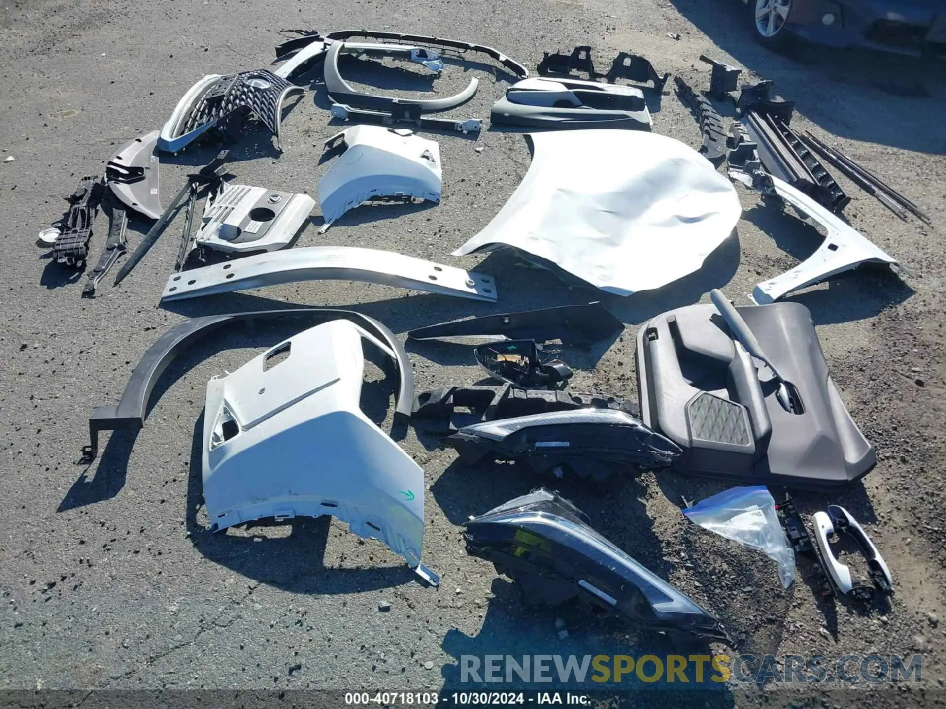 18 Photograph of a damaged car JTHP9JBH5M2053797 LEXUS UX 250H 2021