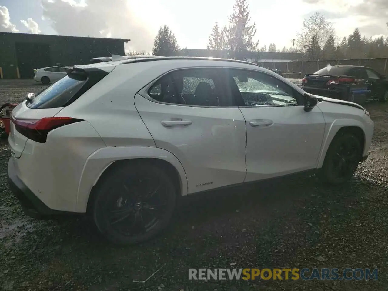 3 Фотография поврежденного автомобиля JTHP9JBH8M2047492 LEXUS UX 250H 2021