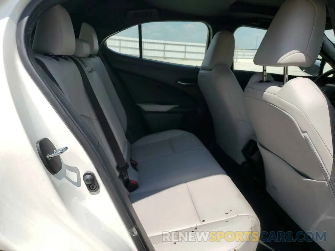 10 Photograph of a damaged car JTHP9JBH9M2040843 LEXUS UX 250H 2021