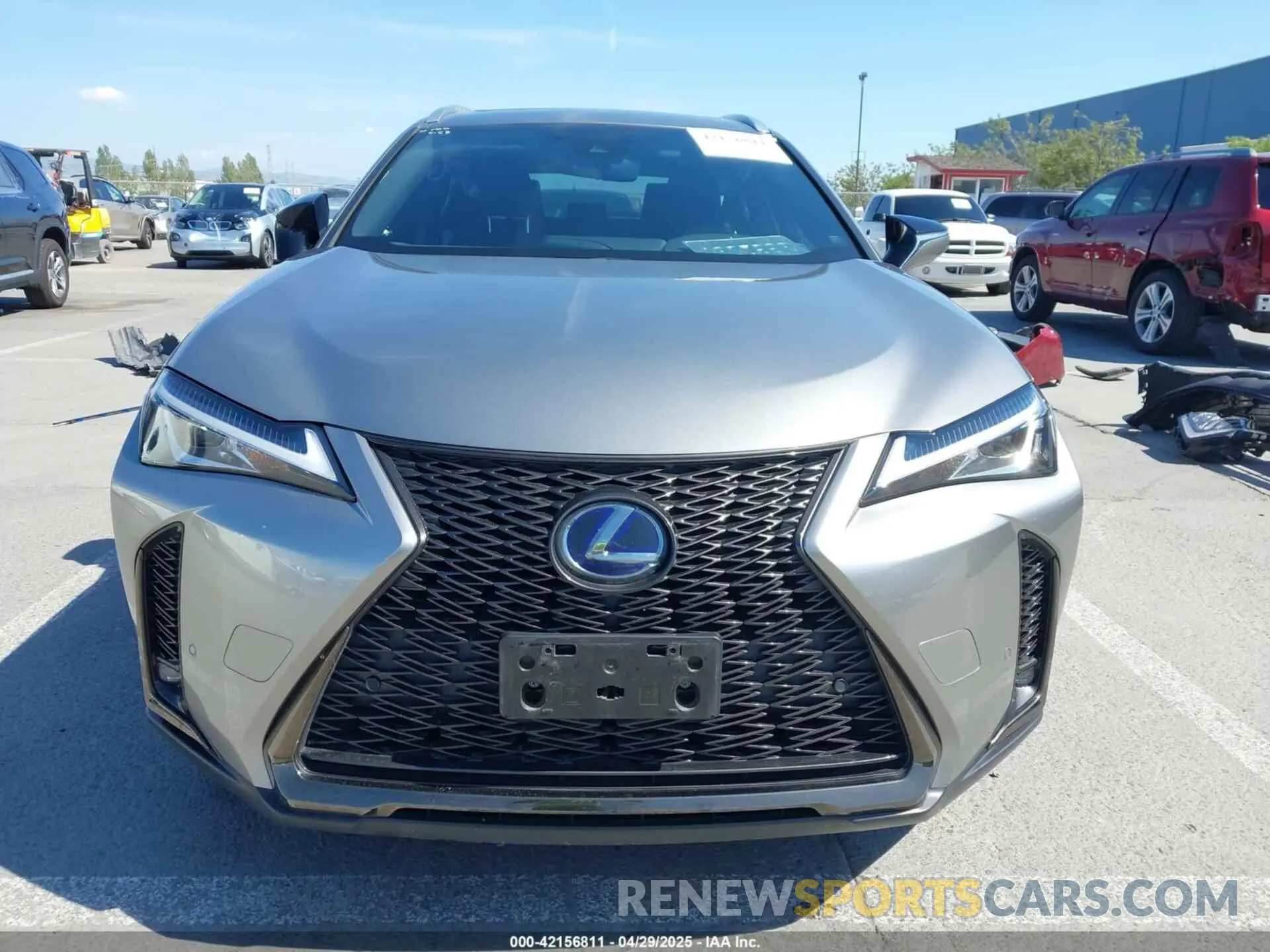12 Фотография поврежденного автомобиля JTHR9JBH0M2037127 LEXUS UX 250H 2021