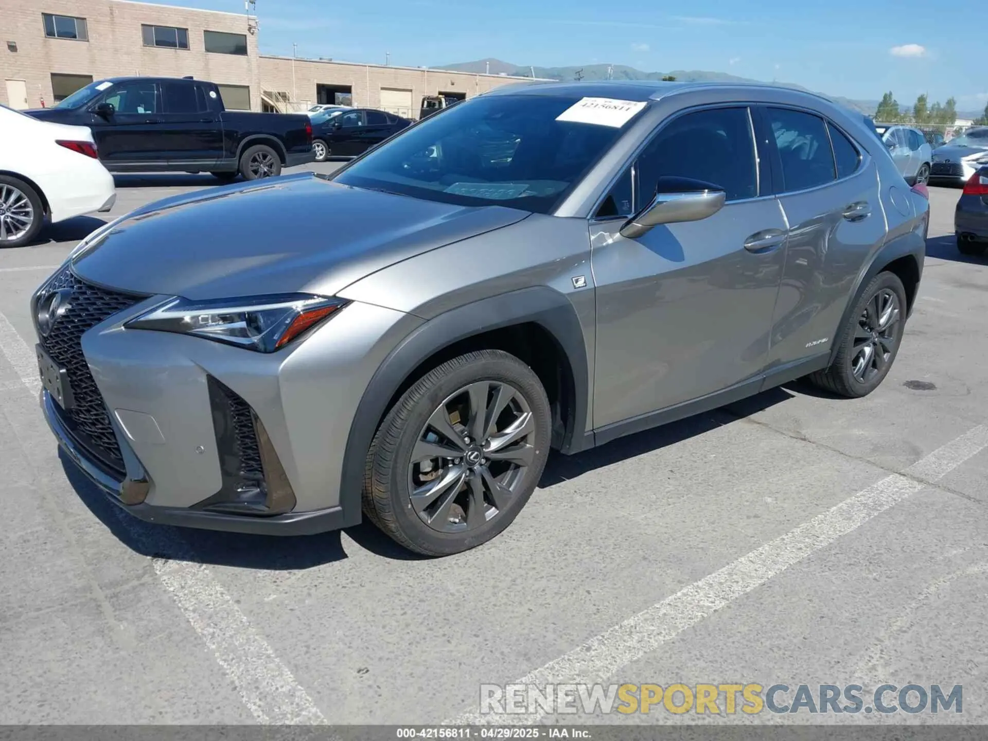 2 Фотография поврежденного автомобиля JTHR9JBH0M2037127 LEXUS UX 250H 2021