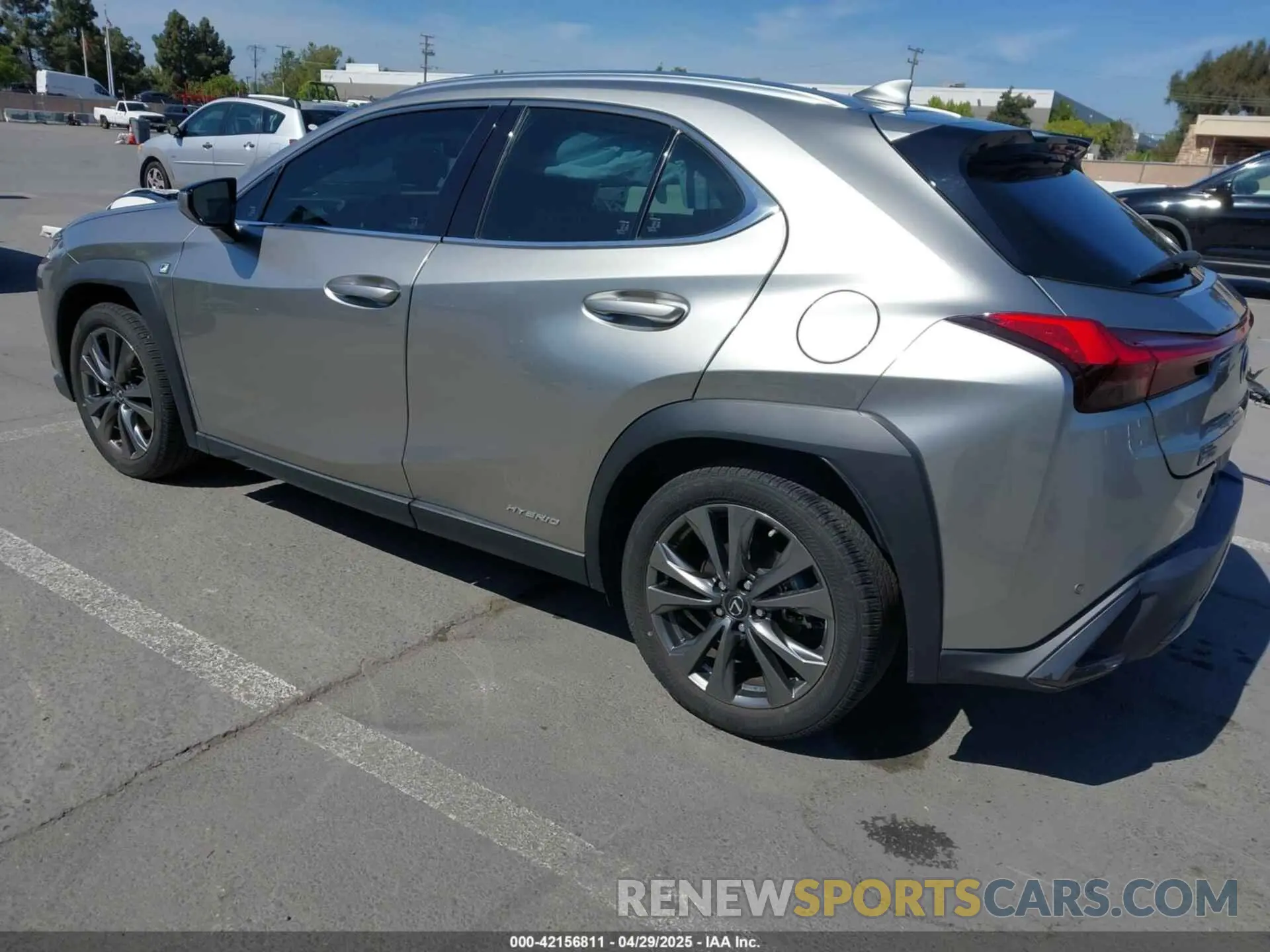 3 Фотография поврежденного автомобиля JTHR9JBH0M2037127 LEXUS UX 250H 2021