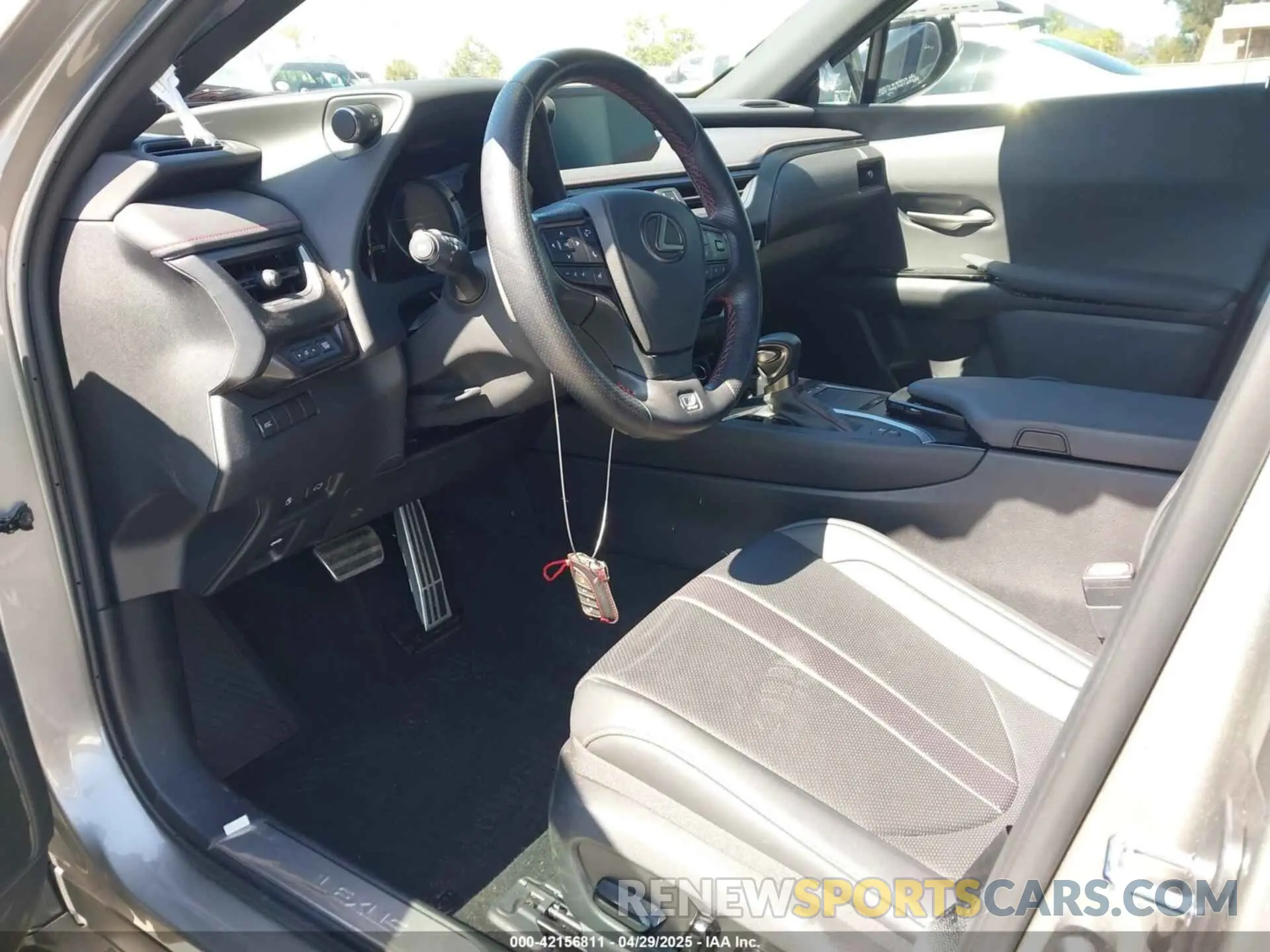 5 Фотография поврежденного автомобиля JTHR9JBH0M2037127 LEXUS UX 250H 2021