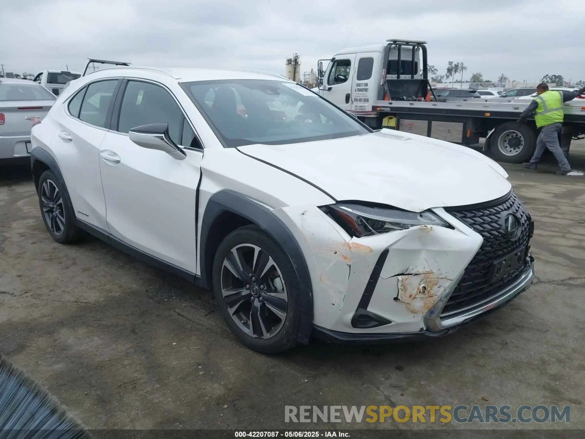 1 Фотография поврежденного автомобиля JTHX9JBH5M2038636 LEXUS UX 250H 2021
