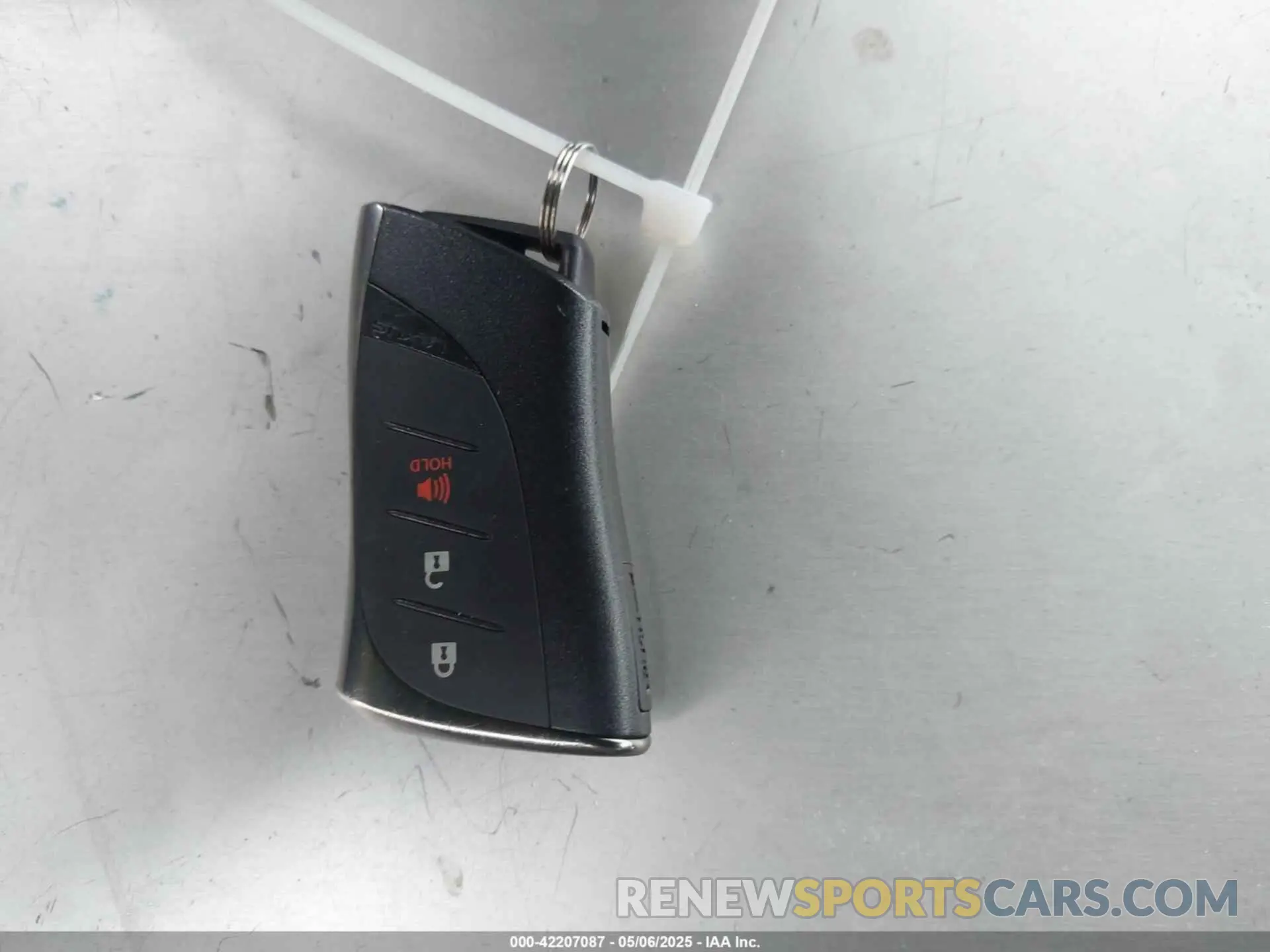 11 Фотография поврежденного автомобиля JTHX9JBH5M2038636 LEXUS UX 250H 2021