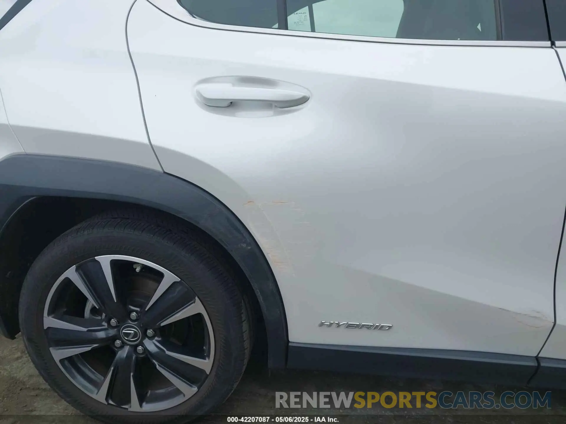 19 Фотография поврежденного автомобиля JTHX9JBH5M2038636 LEXUS UX 250H 2021