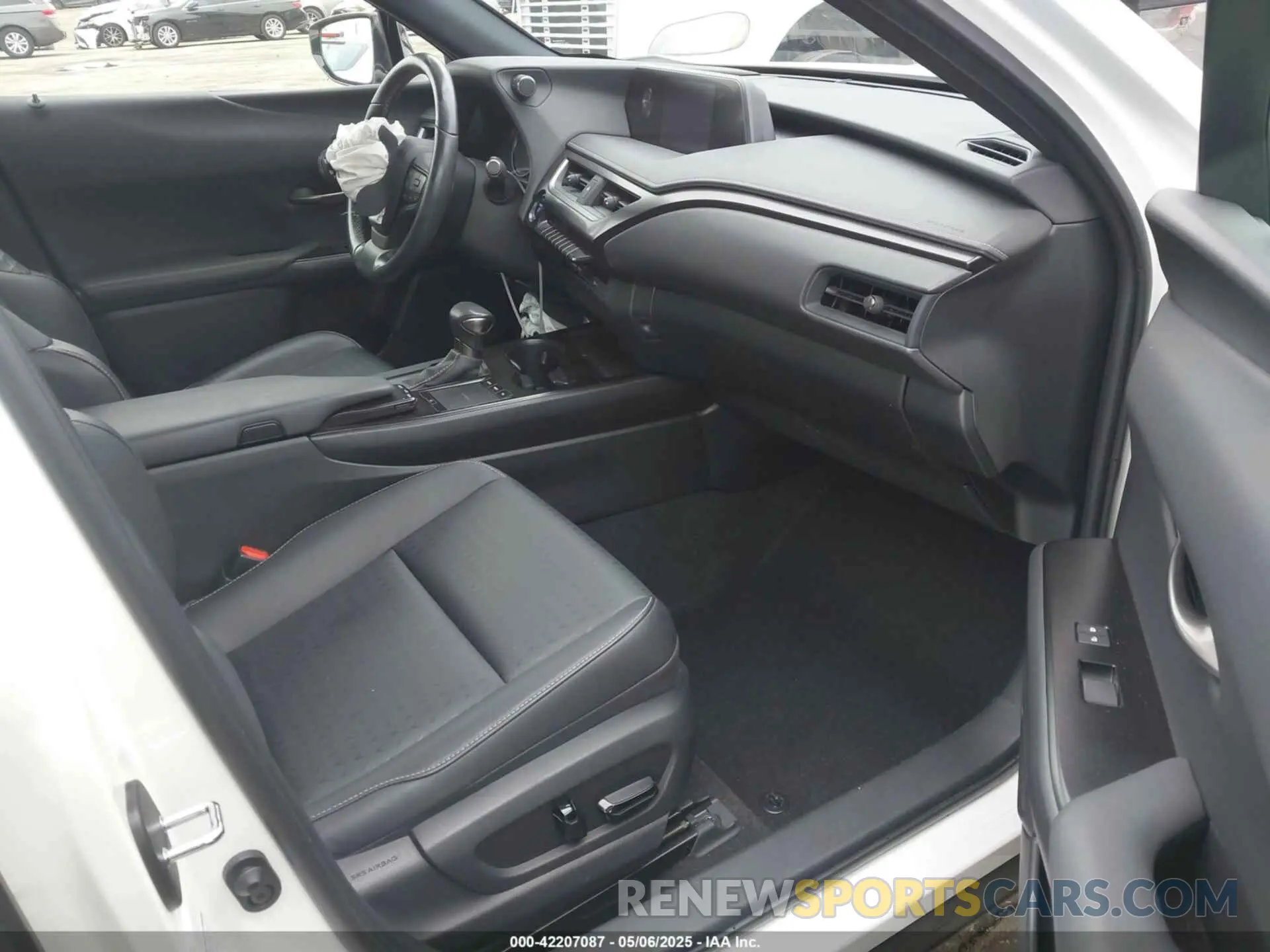 5 Фотография поврежденного автомобиля JTHX9JBH5M2038636 LEXUS UX 250H 2021