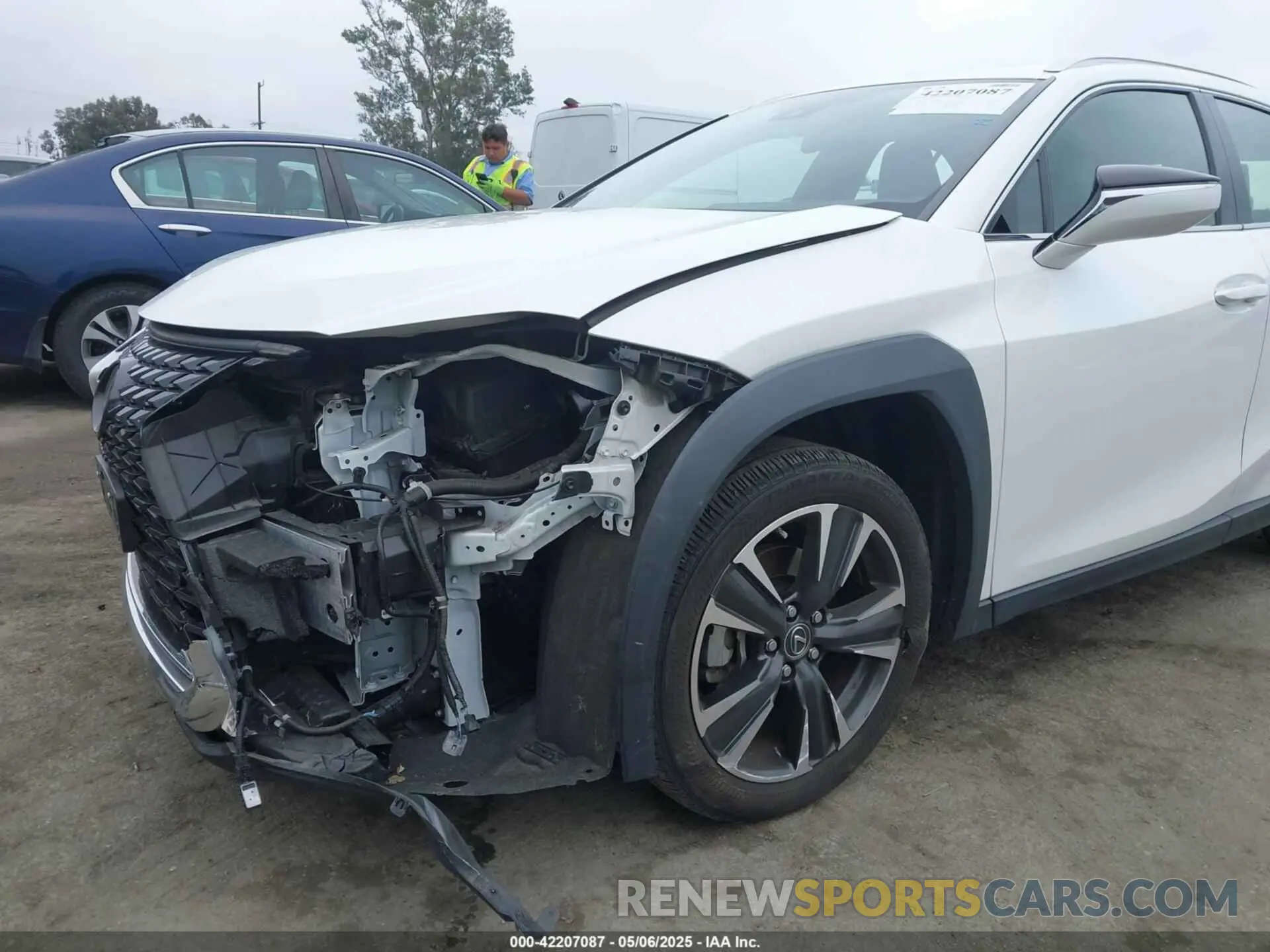 6 Фотография поврежденного автомобиля JTHX9JBH5M2038636 LEXUS UX 250H 2021