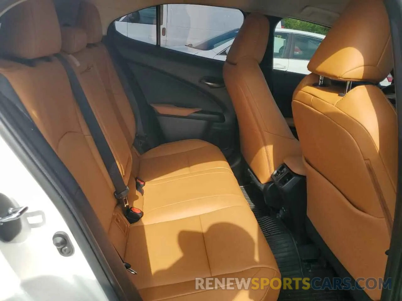 10 Фотография поврежденного автомобиля JTHX9JBH6M2052870 LEXUS UX 250H 2021