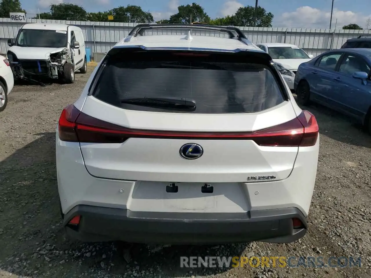 6 Фотография поврежденного автомобиля JTHX9JBH6M2052870 LEXUS UX 250H 2021
