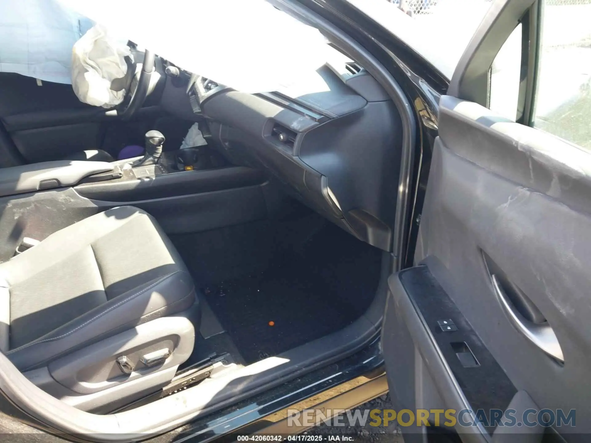 5 Фотография поврежденного автомобиля JTHP9JBH3N2054478 LEXUS UX 250H 2022