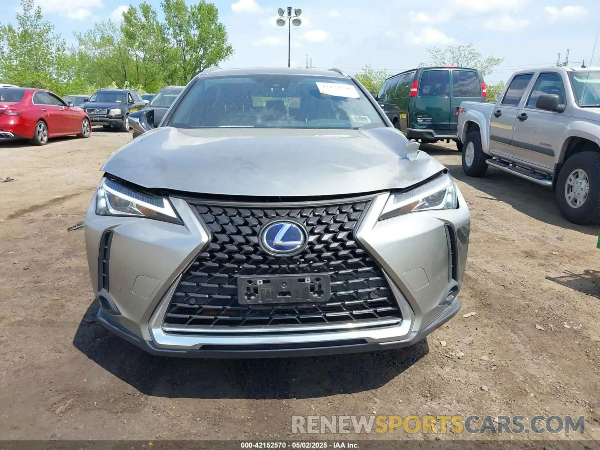 12 Фотография поврежденного автомобиля JTHP9JBHXN2054896 LEXUS UX 250H 2022