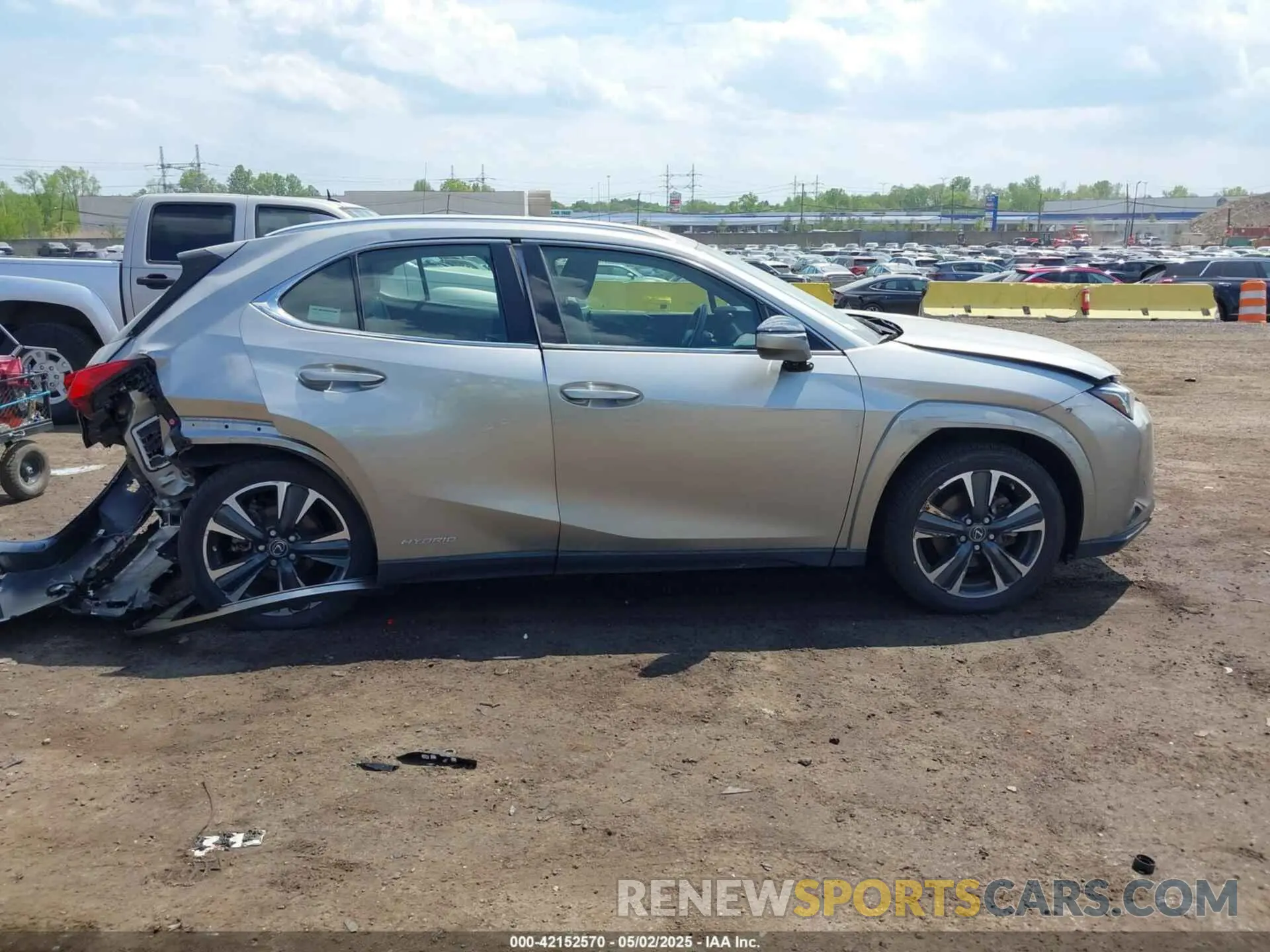 13 Фотография поврежденного автомобиля JTHP9JBHXN2054896 LEXUS UX 250H 2022
